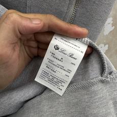 Loro Piana 意式轻奢休闲套装,源自Loro Piana经典休闲线版型,摒弃浮夸设计,极简剪裁兼顾体面与松弛感。 Loro Piana 意式轻奢休闲套装,源自Loro Piana经典休闲线版型,摒弃浮夸设计,极简剪裁兼顾体面与松弛感。