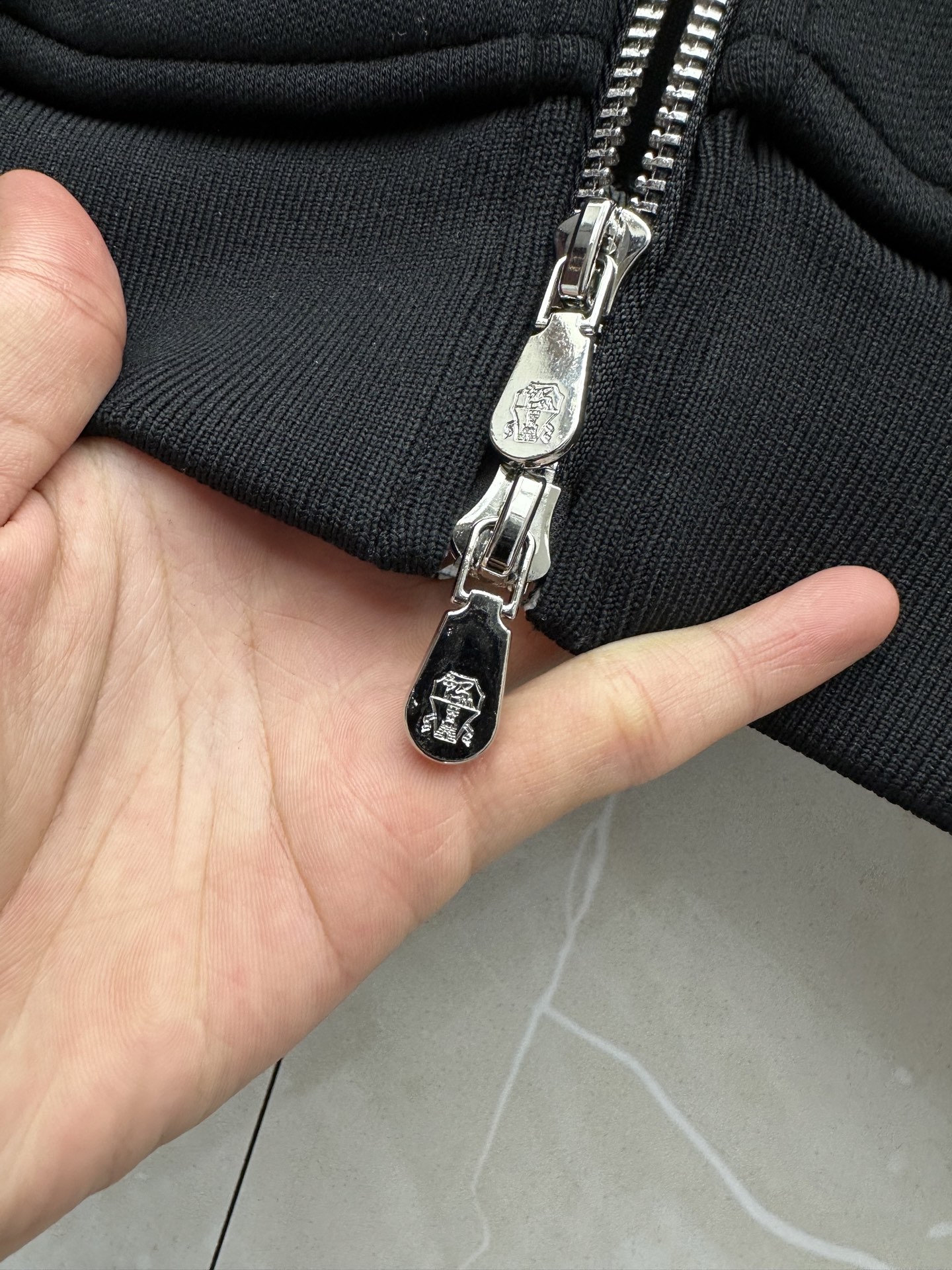 BC 26秋冬新款 时尚休闲套装 品牌经典LOGO ，舒适度极好，手触感强烈。辨识度极高 定制进口面料 色泽清新 做工精