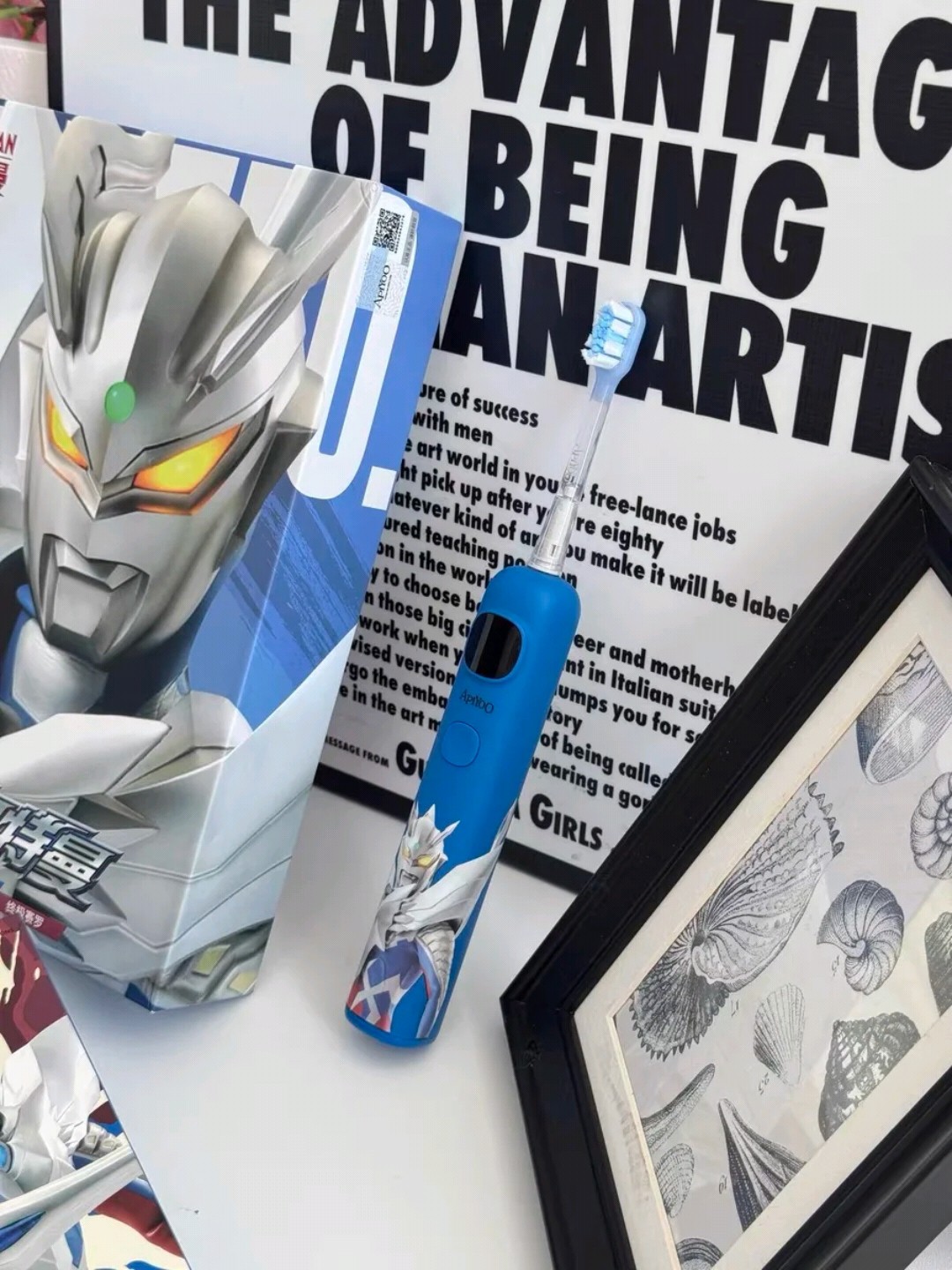 艾优奥特曼儿童声波电动牙刷A9
来做拯救牙齿的英雄
	
✔缓震无铜刷头，软胶包裹不打牙
✔30s换区提醒和智能定时，养成好习惯
✔3档清洁模式，适配不同刷牙需求
✔IPX7级防水设计，全身可放心冲洗
✔超长续航，充一次电可续航365天