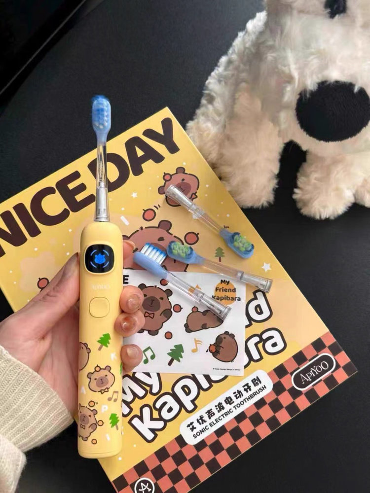 有它！娃刷牙再也不用催
骨传导萌趣语音全程监督刷牙 
刷没刷干净 看灵动小方屏就行 
漏刷区域对应亮红灯 孩子轻松看懂

#艾优声波电动牙刷A9pro-F