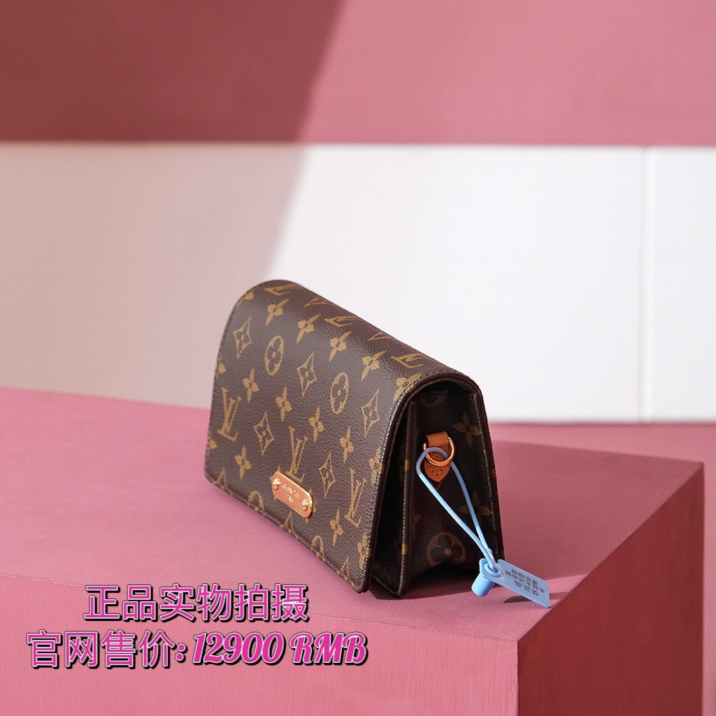 𝗪𝗔𝗟𝗟𝗘𝗧 𝗢𝗡 𝗖𝗛𝗔𝗜𝗡 𝗟𝗜𝗟𝗬系列 M82509 免检版
❒ 正品实物拍摄 ❒
官网售价:𝟏𝟐𝟗𝟎𝟎 𝗥𝗠𝗕