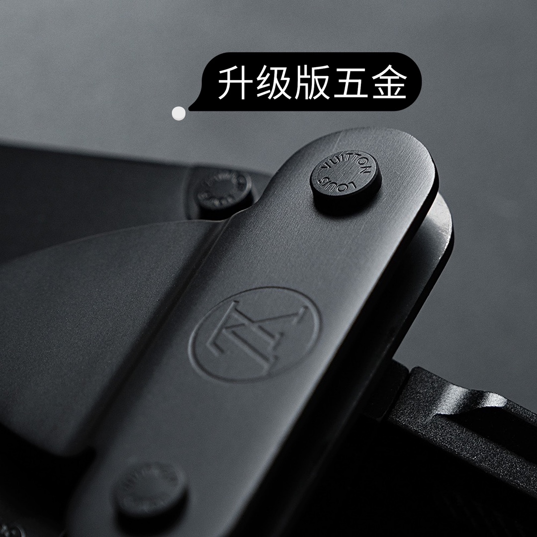 𝐒 𝐋𝐎𝐂𝐊 邮差包 升级版系列 #M45806#

■ 用心做 凭实力取胜 ■
目前整个五金行业达不到的独家定制品质！