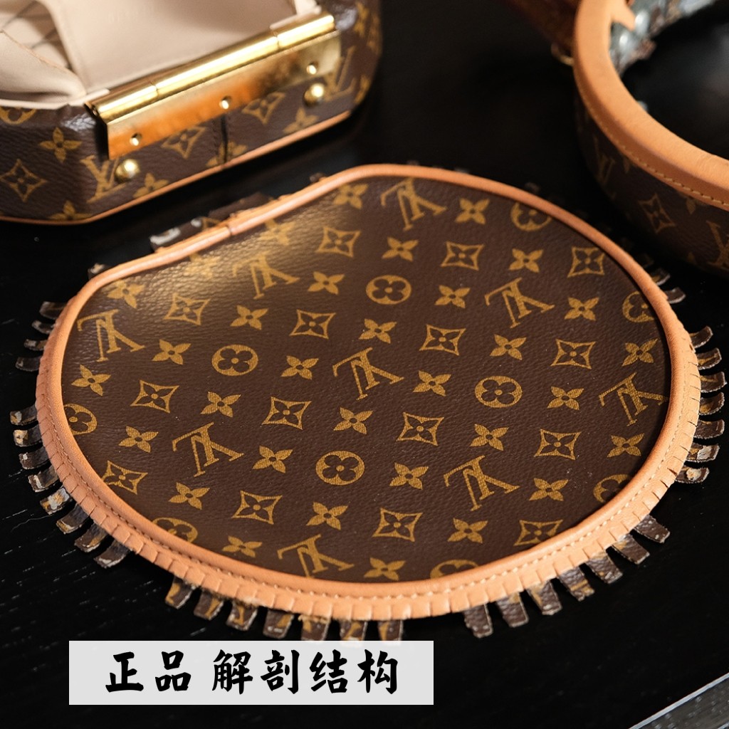 𝐏𝐄𝐓𝐈𝐓𝐄 𝐁𝐎𝐈𝐓𝐄 𝐂𝐇𝐀𝐏𝐄𝐀𝐔硬圆饼系列# M43514

●正品解剖●
与其用文案表达我们对品质的追求，不如把真实材料解刨出来复刻！
只为了达到我们一直追求的口碑品质，绝不口说无凭！