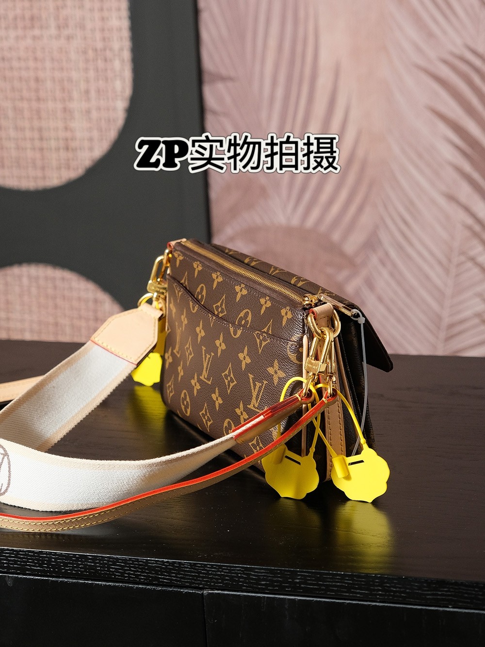 𝐕𝐈𝐕𝐀𝐂𝐈𝐓𝐄 中古骆驼包系列# M46999

𖡬 𝐙𝐏实物拍摄 𖡬