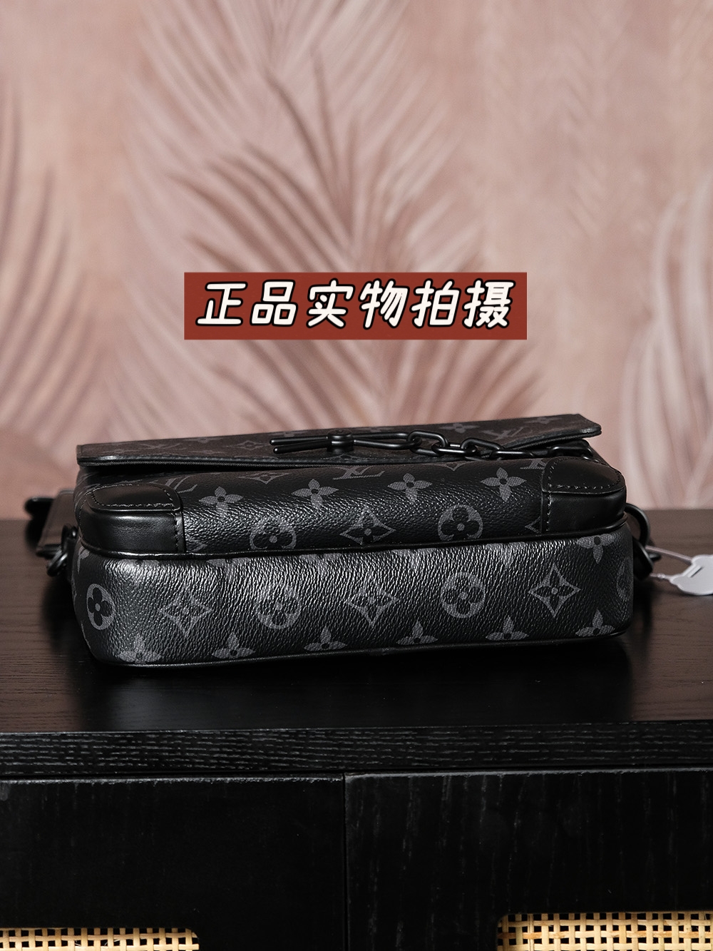 𝐒𝐓𝐄𝐀𝐌𝐄𝐑芯片菱形跳动码邮差包系列# M46795/PJ1100

◾️正品实物拍摄◾️