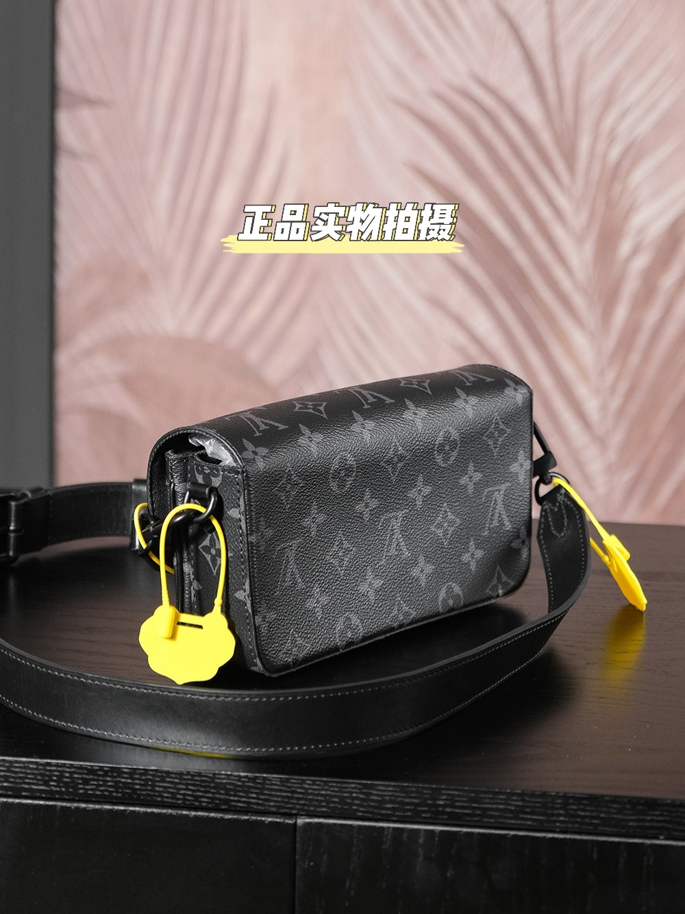 𝐌𝐎𝐍𝐓𝐒𝐎𝐔𝐑𝐈𝐒芯片菱形跳动码邮差包系列#M83567/PJ1000

✖️𝐙𝐏实物拍摄展示✖️