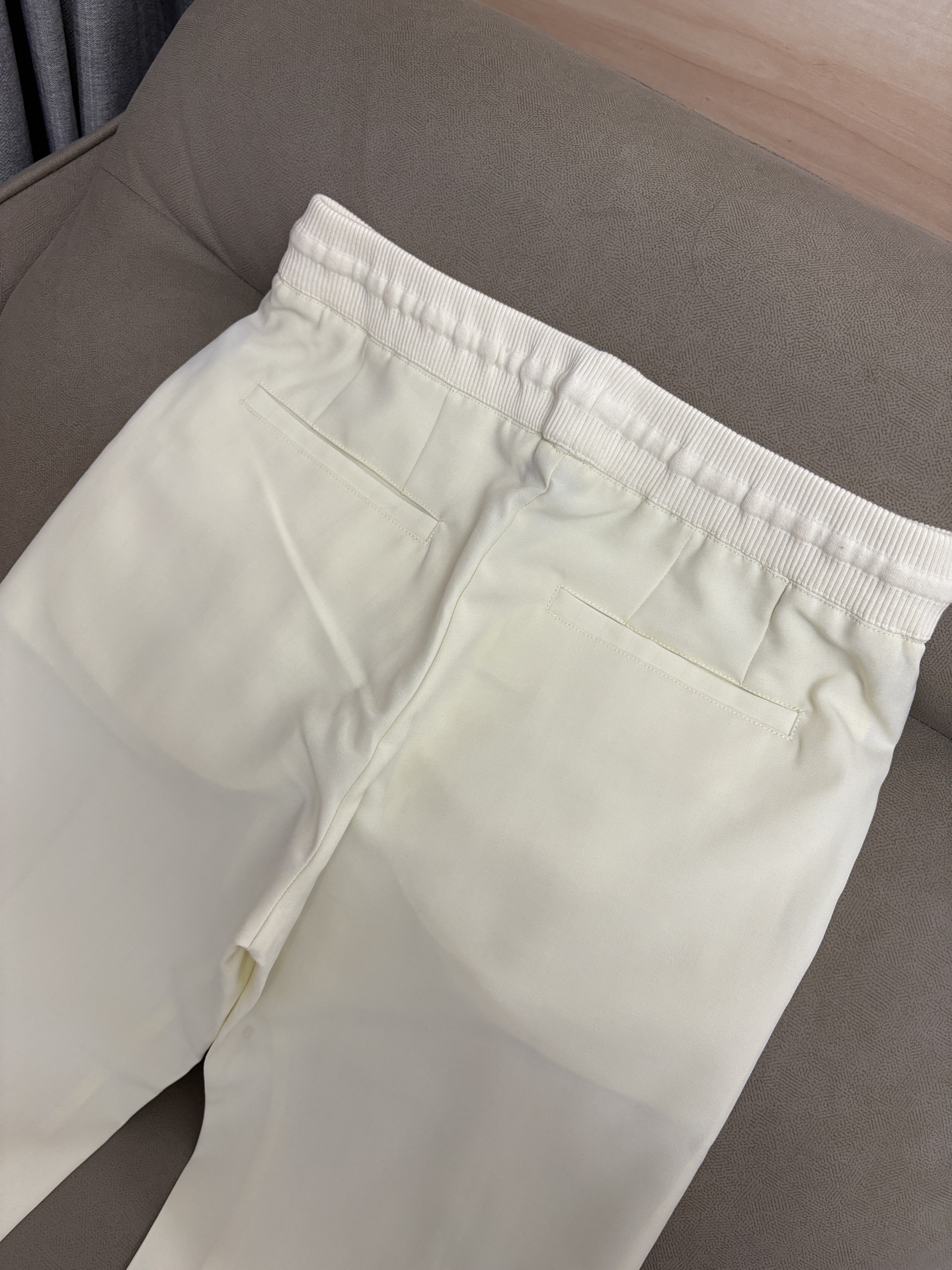 Out-of-Home Trading Company Orders Men’s Leisure Pants with Classic Colors and Soft Steel - 图片 9