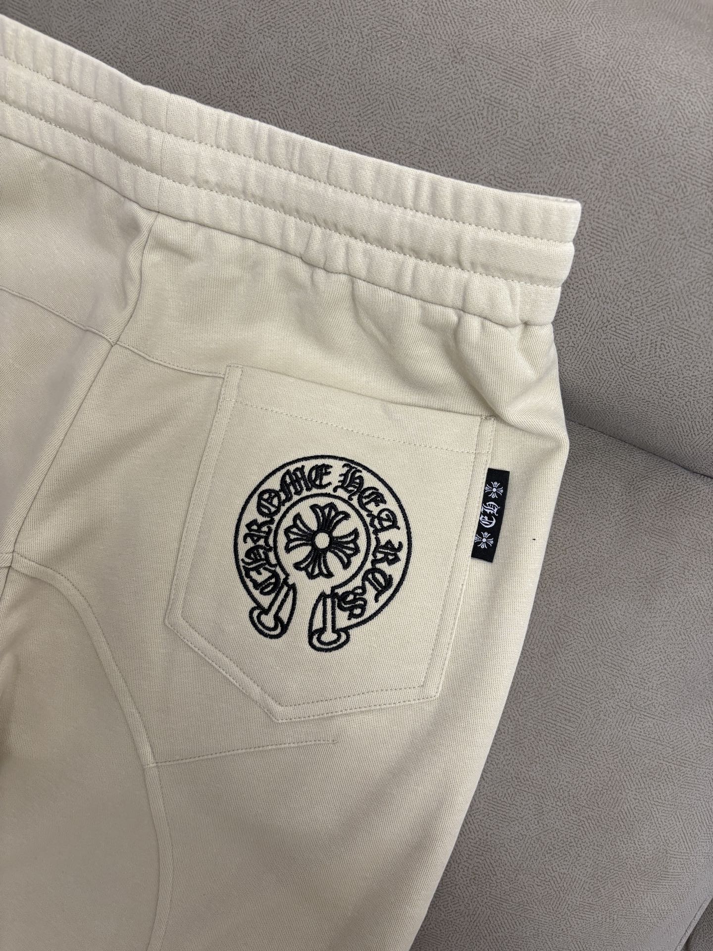 Men’s Leisure Pants: Crom Trading Company’s Steel-Resistant, Refreshing Style - 图片 9