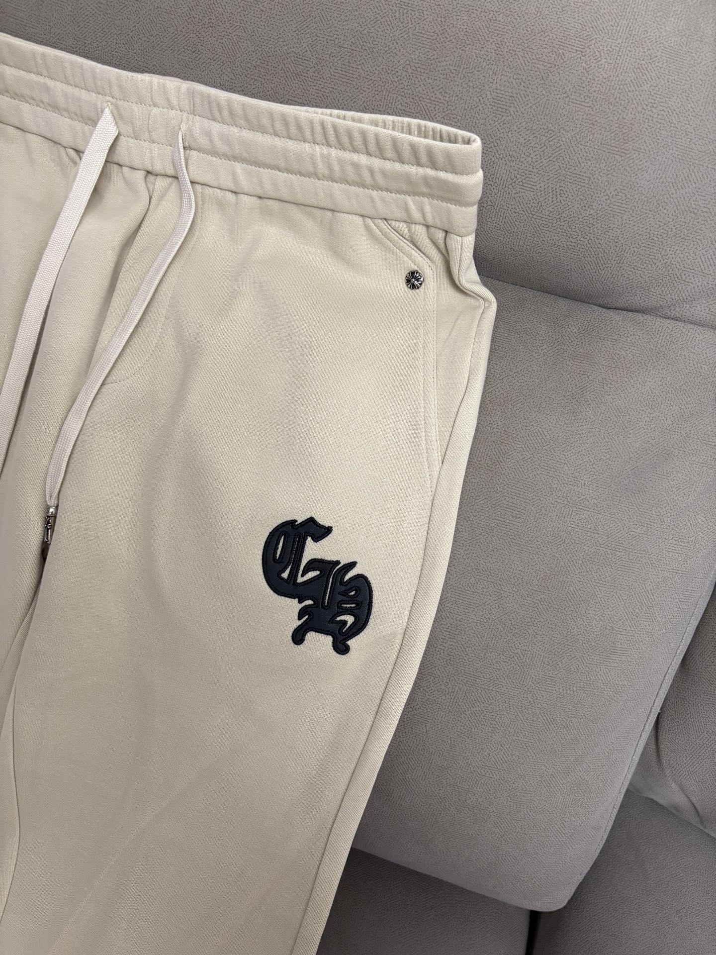 Men’s Leisure Pants: Crom Trading Company’s Steel-Resistant, Refreshing Style - 图片 6