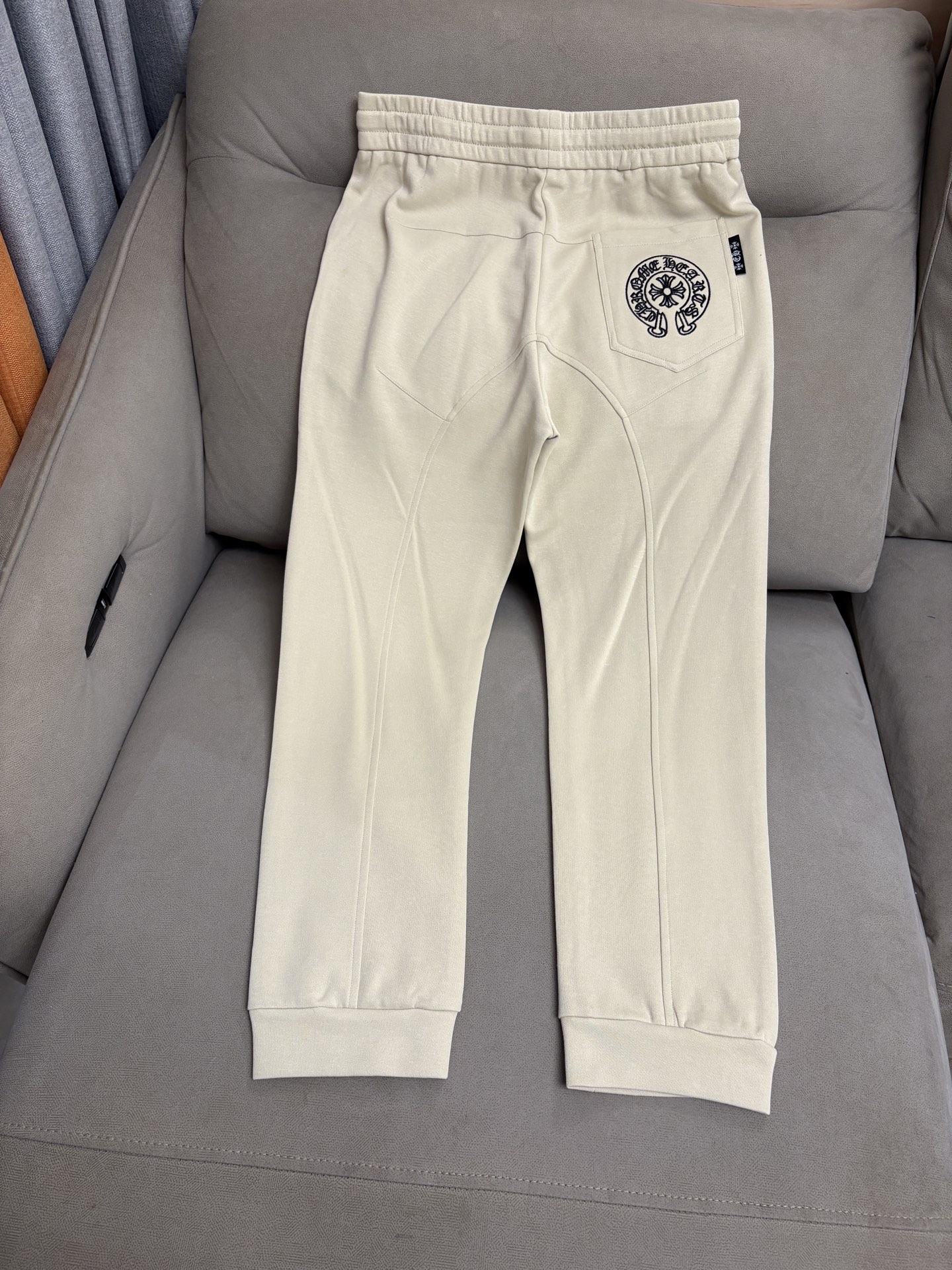 Men’s Leisure Pants: Crom Trading Company’s Steel-Resistant, Refreshing Style - 图片 4