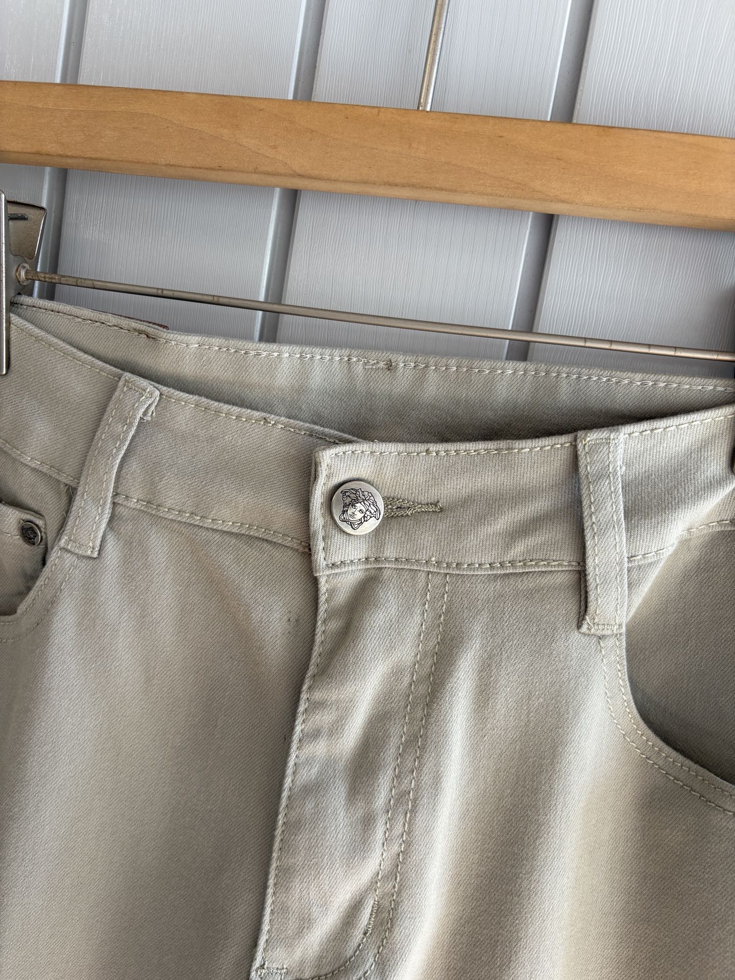 Versace Men's Beige Denim Pants with Medusa Logo - Stylish and Comfortable 7 i1749262915742 5771 0 5