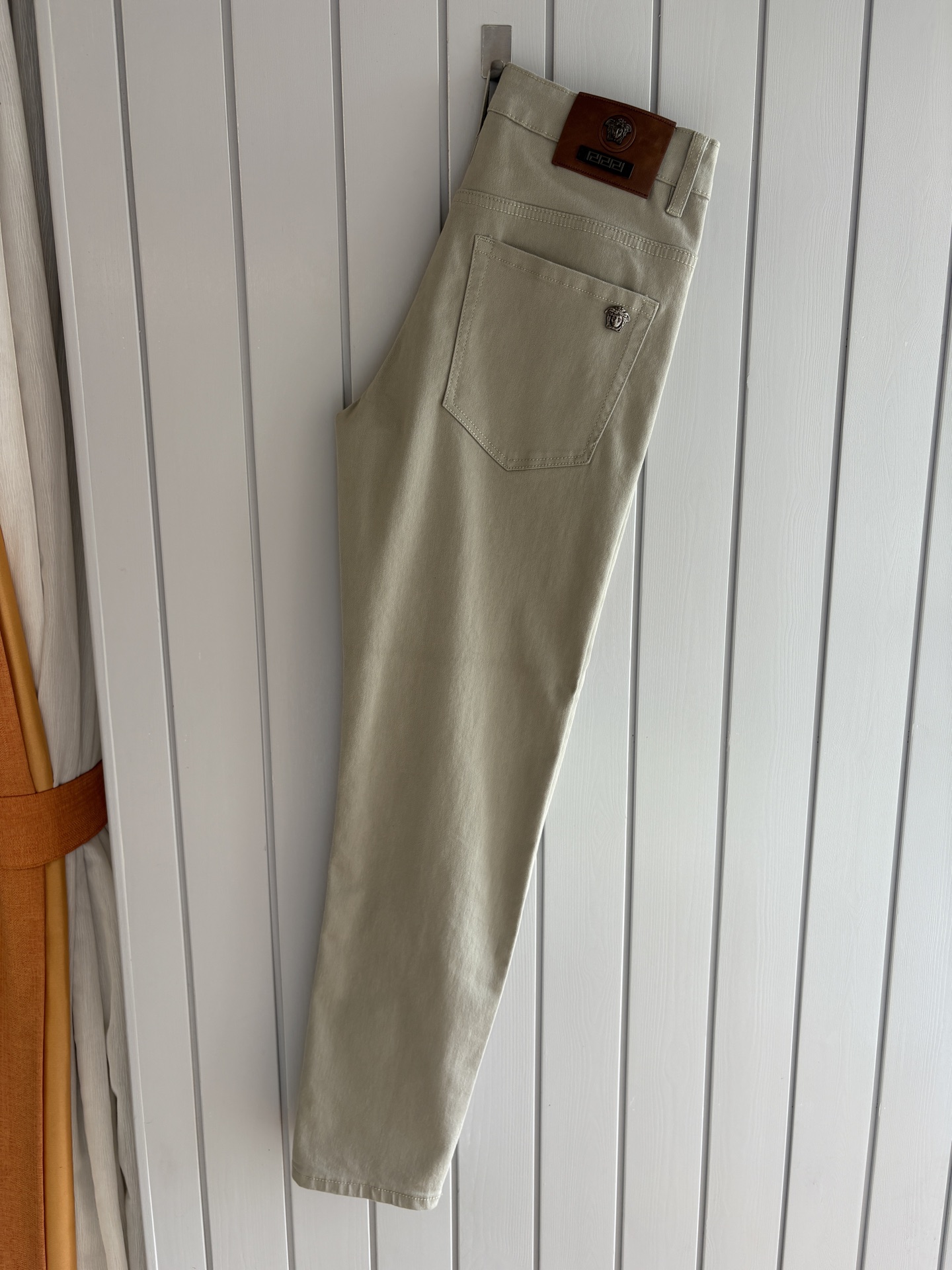Versace Men's Beige Denim Pants with Medusa Logo - Stylish and Comfortable 3 i1749262919498 8285 0 1