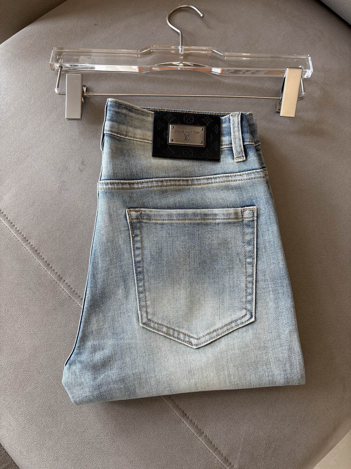 Louis Vuitton Jeans Rectos de Mezclilla Lavada Primavera/Verano 25ss