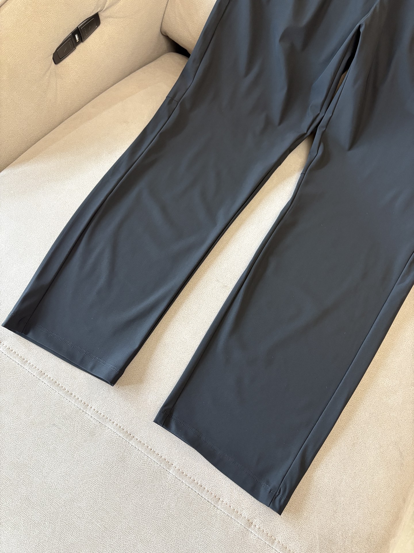 始祖鸟 官网同步 经典户外 工装裤 颜色超级正 海外同步发型 今年流行趋势 进口科技面料 M-4XL