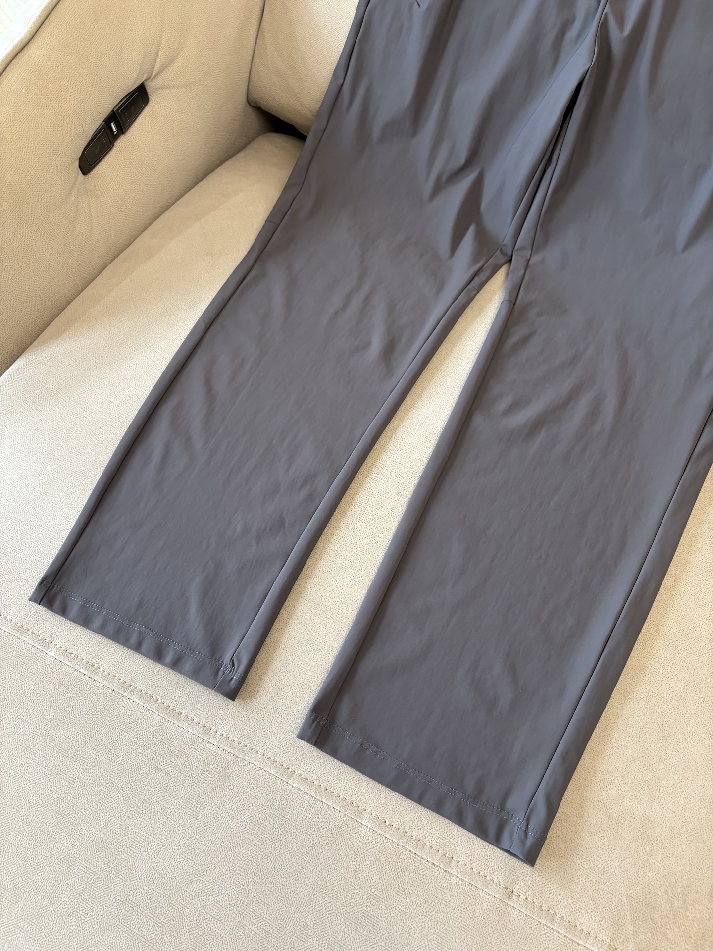 始祖鸟 官网同步 经典户外 工装裤 颜色超级正 海外同步发型 今年流行趋势 进口科技面料 M-4XL