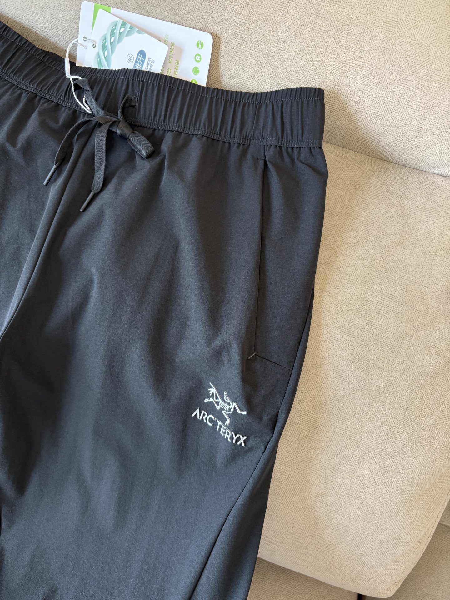 始祖鸟 官网同步 经典户外 工装裤 颜色超级正 海外同步发型 今年流行趋势 进口科技面料 M-4XL