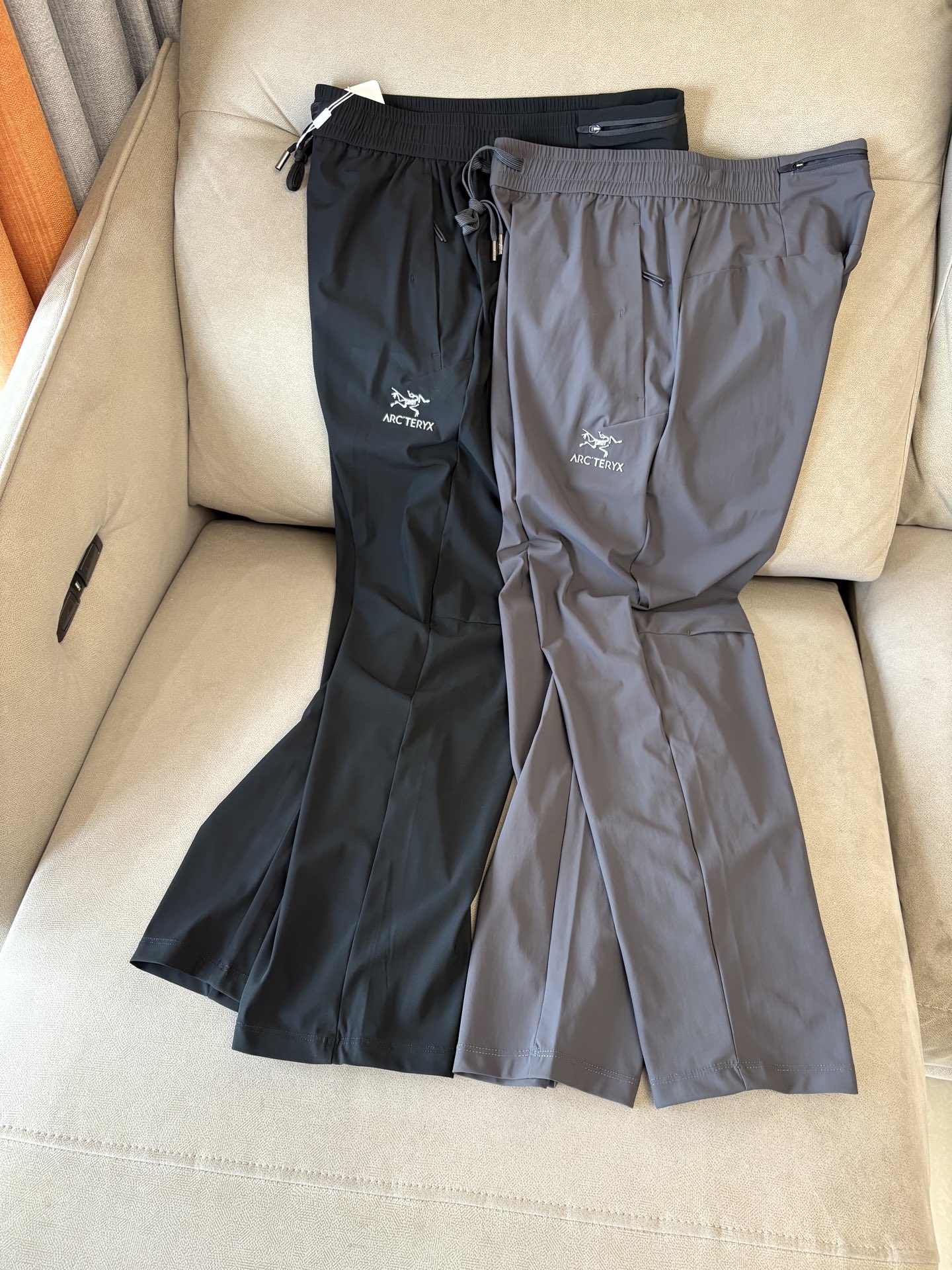 始祖鸟 官网同步 经典户外 工装裤 颜色超级正 海外同步发型 今年流行趋势 进口科技面料 M-4XL