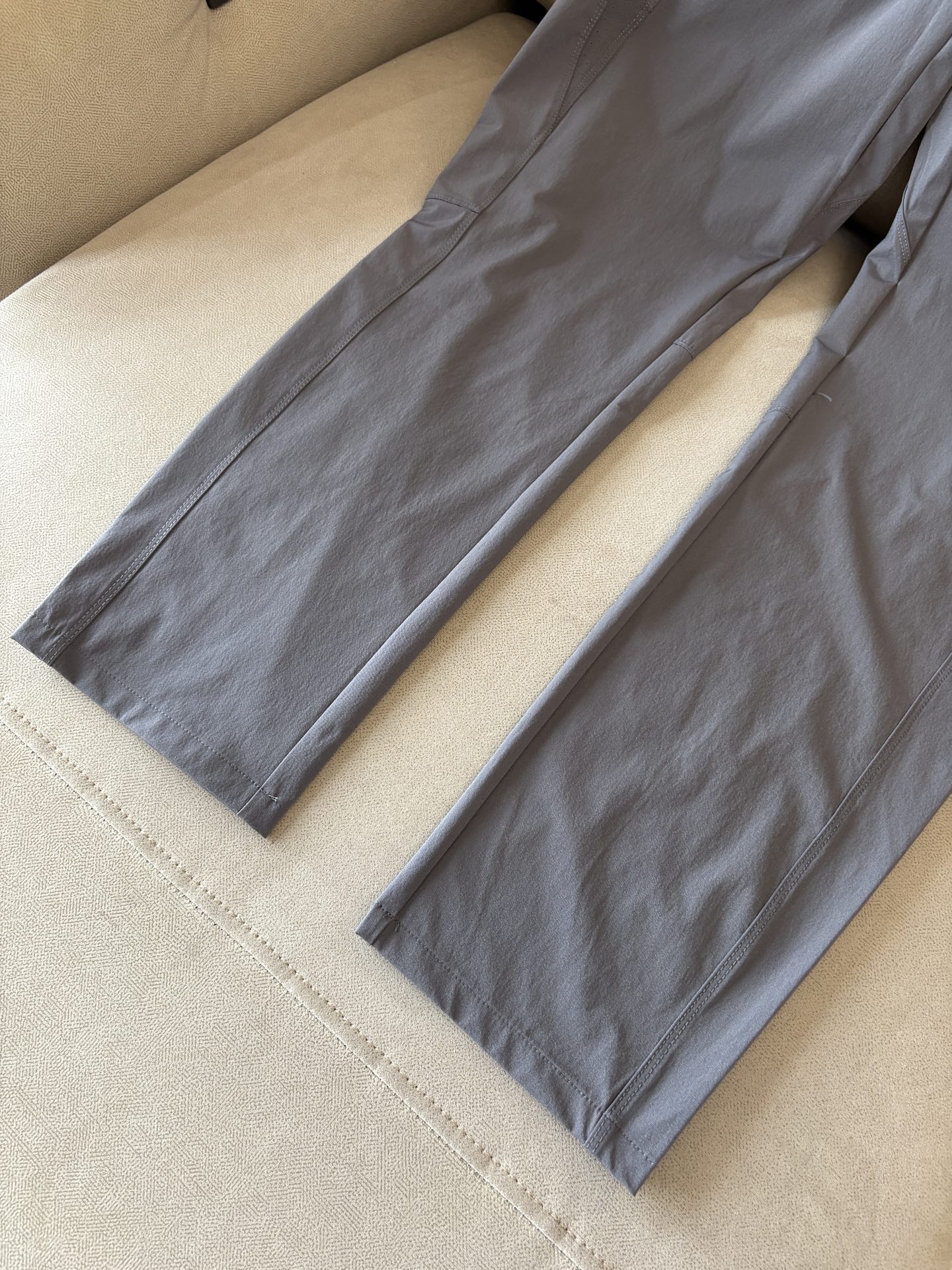 始祖鸟 官网同步 经典户外 工装裤 颜色超级正 海外同步发型 今年流行趋势 进口科技面料 L-4XL