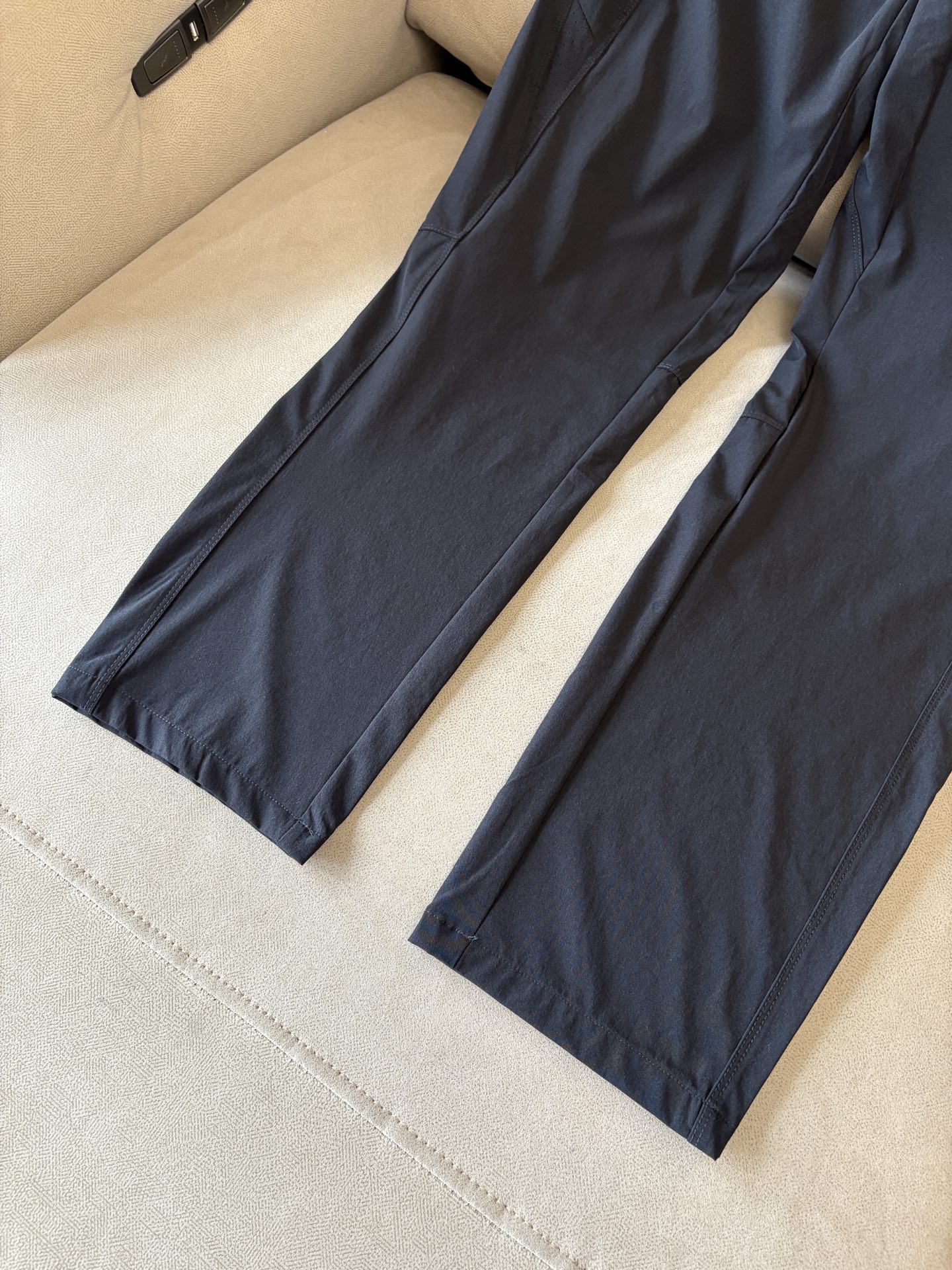 始祖鸟 官网同步 经典户外 工装裤 颜色超级正 海外同步发型 今年流行趋势 进口科技面料 L-4XL