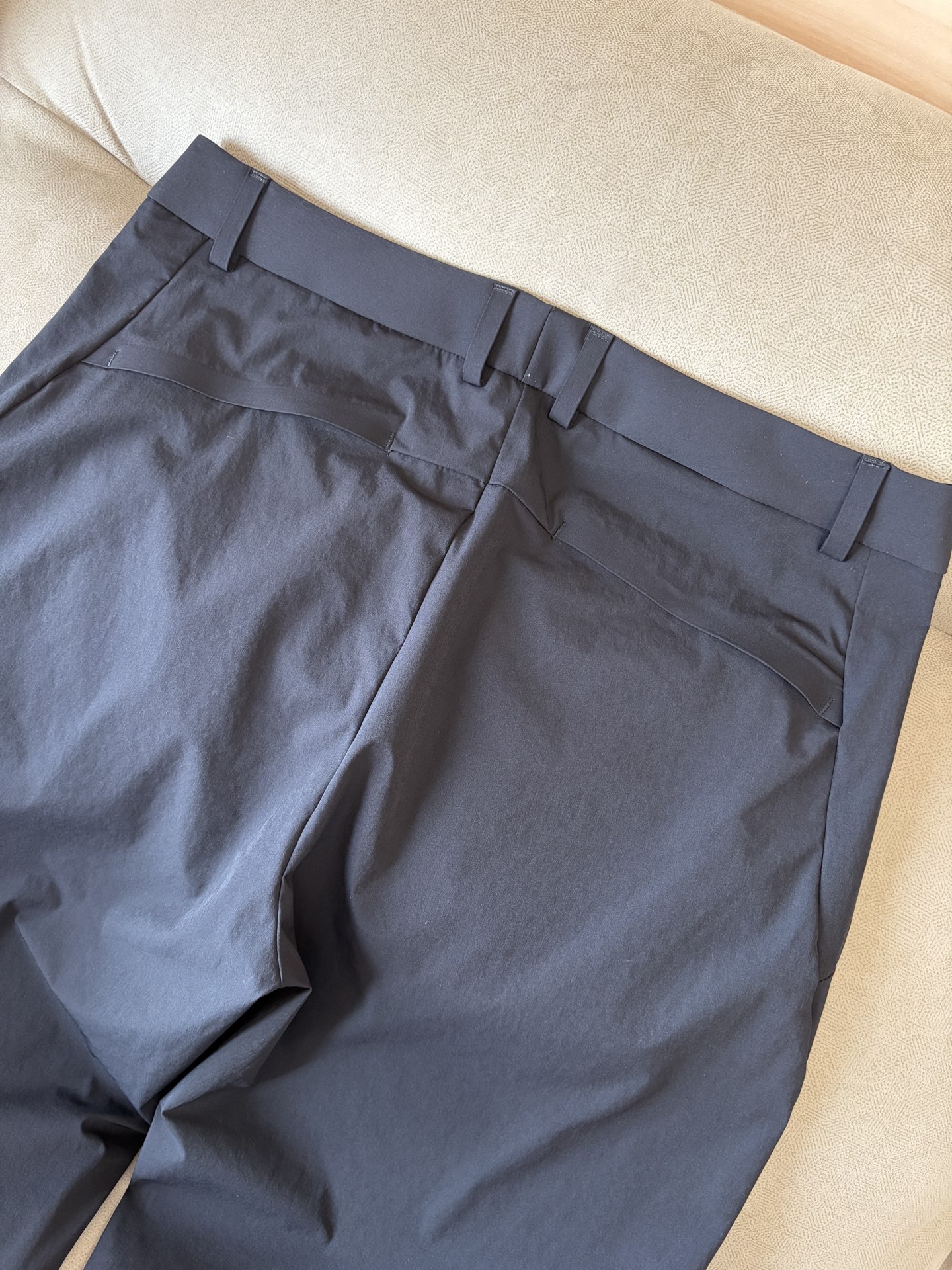 始祖鸟 官网同步 经典户外 工装裤 颜色超级正 海外同步发型 今年流行趋势 进口科技面料 M-4XL