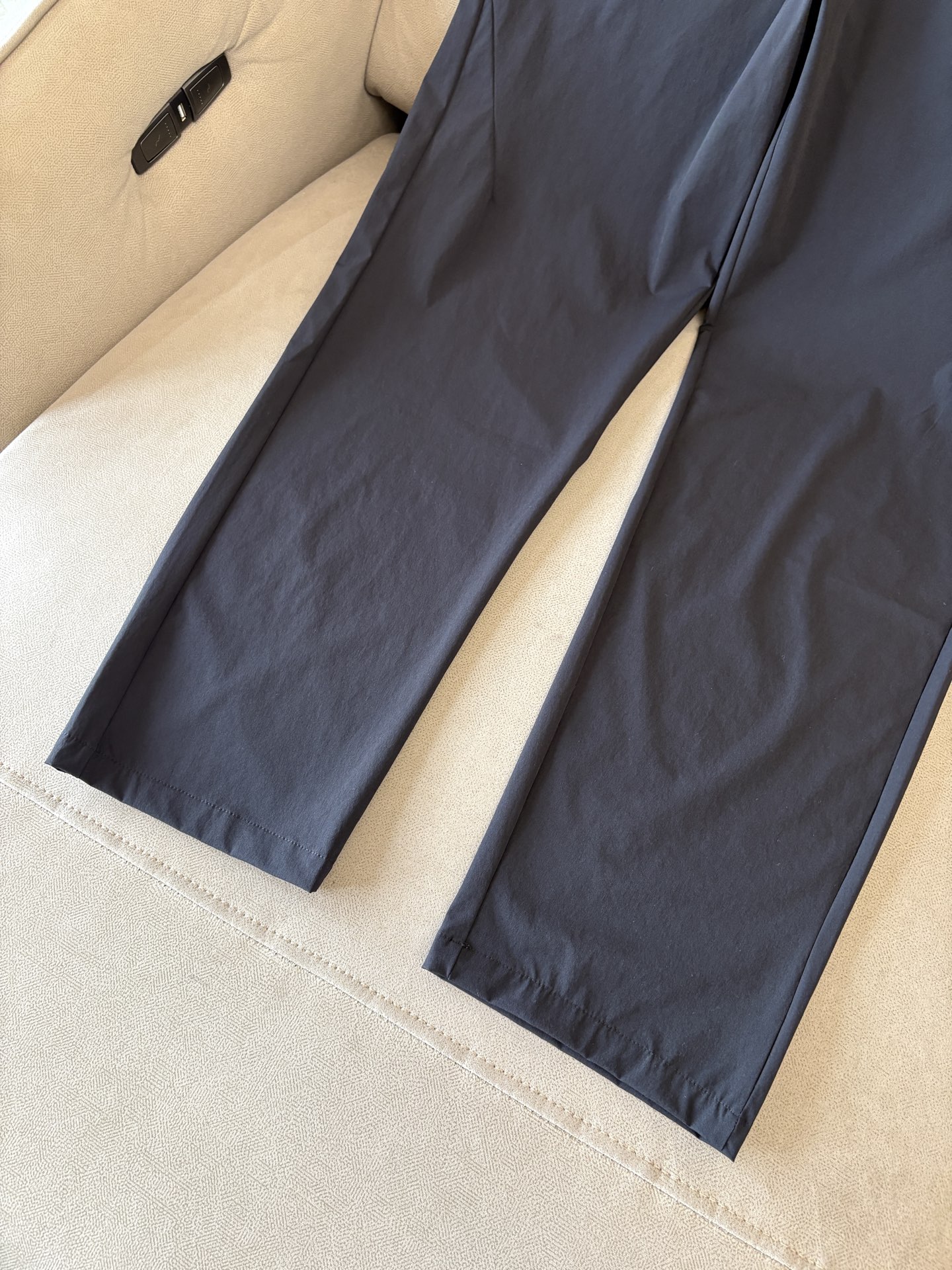 始祖鸟 官网同步 经典户外 工装裤 颜色超级正 海外同步发型 今年流行趋势 进口科技面料 M-4XL