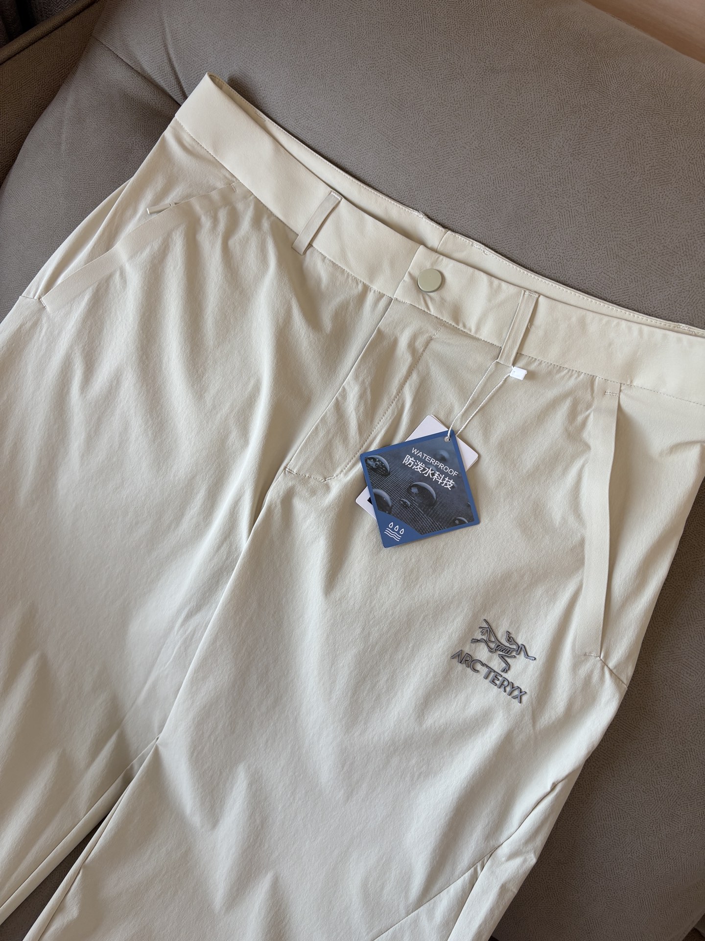 始祖鸟 官网同步 经典户外 工装裤 颜色超级正 海外同步发型 今年流行趋势 进口科技面料 M-4XL