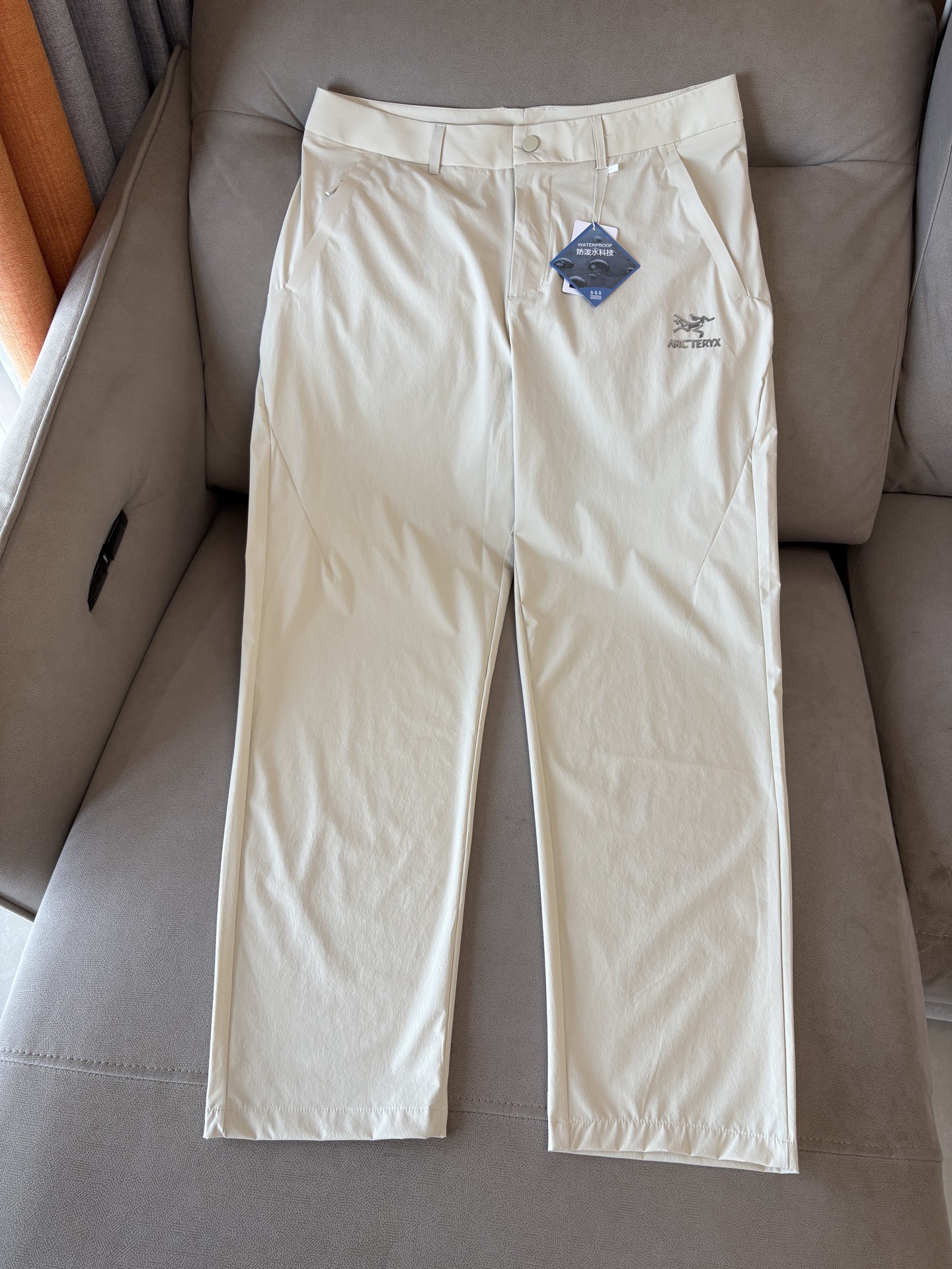 始祖鸟 官网同步 经典户外 工装裤 颜色超级正 海外同步发型 今年流行趋势 进口科技面料 M-4XL