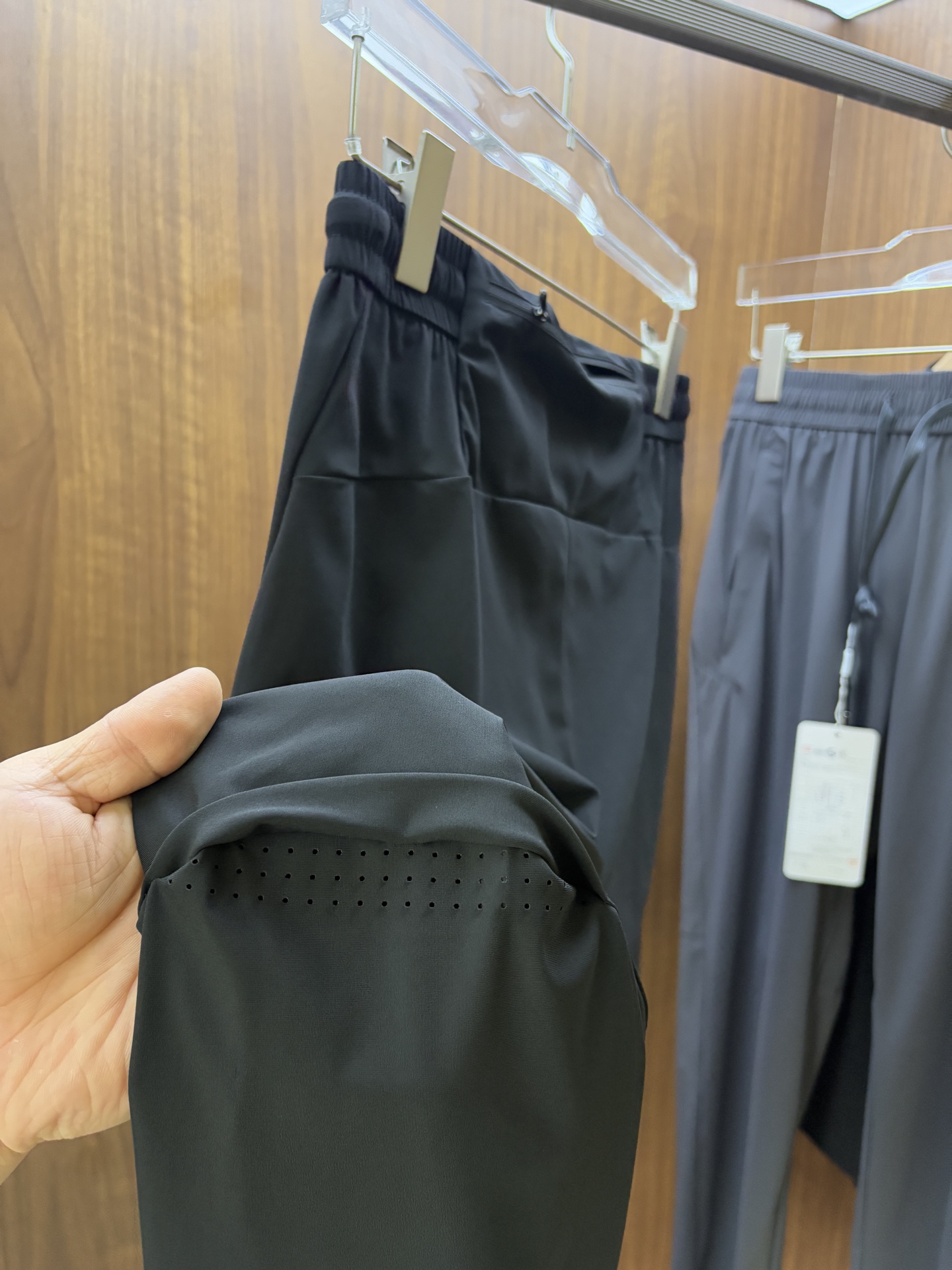 Arc'teryx Men's Classic Outdoor Cargo Pants - Authentic & Stylish 9 i1750069553221 8706 0 7