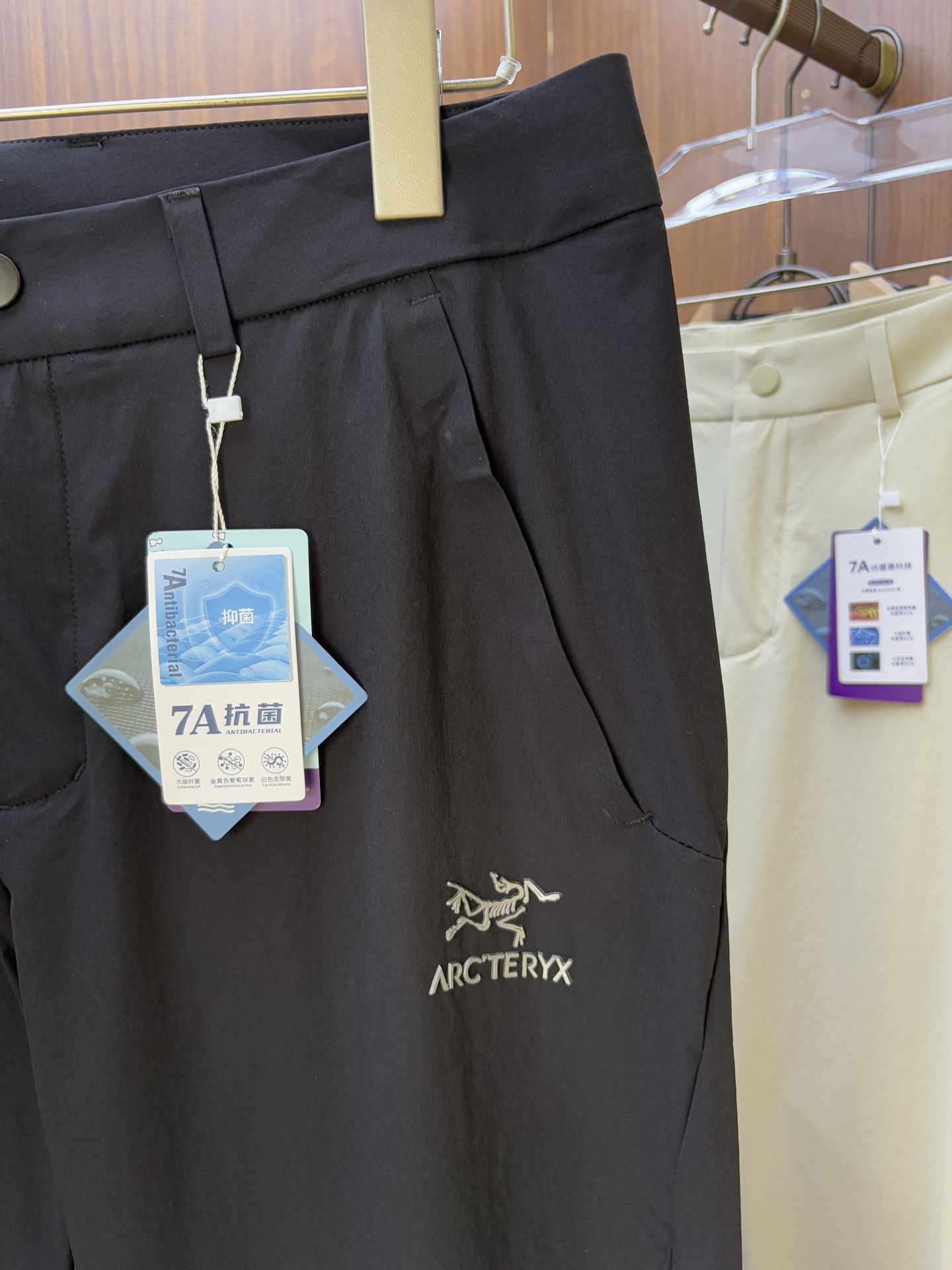 始祖鸟 官网同步 经典户外 工装裤 颜色超级正 海外同步发型 今年流行趋势 进口科技面料 M-4XL