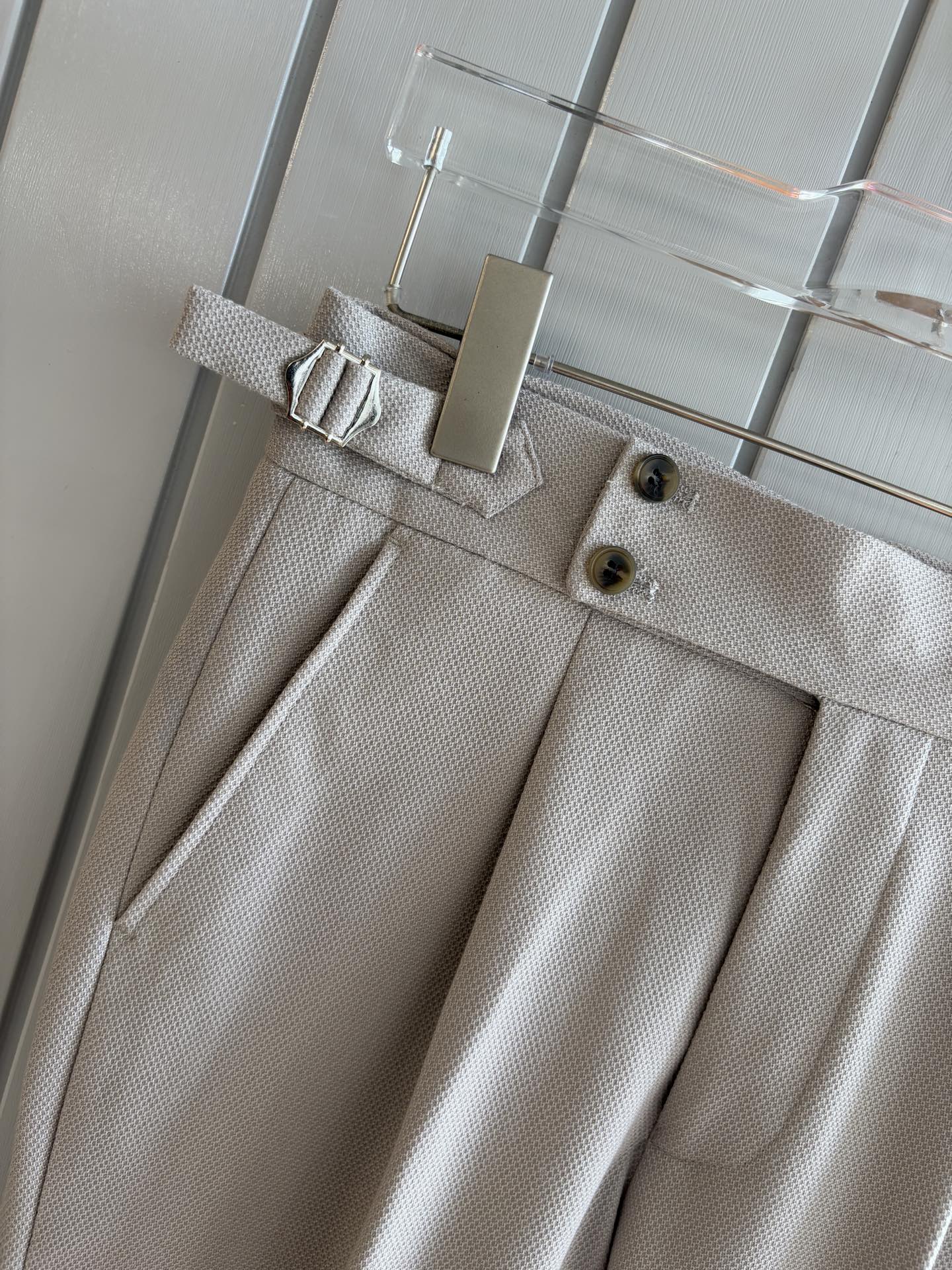 Luxury Naples Fabrics: Timeless Elegance and Comfort in Every Wear - 图片 4
