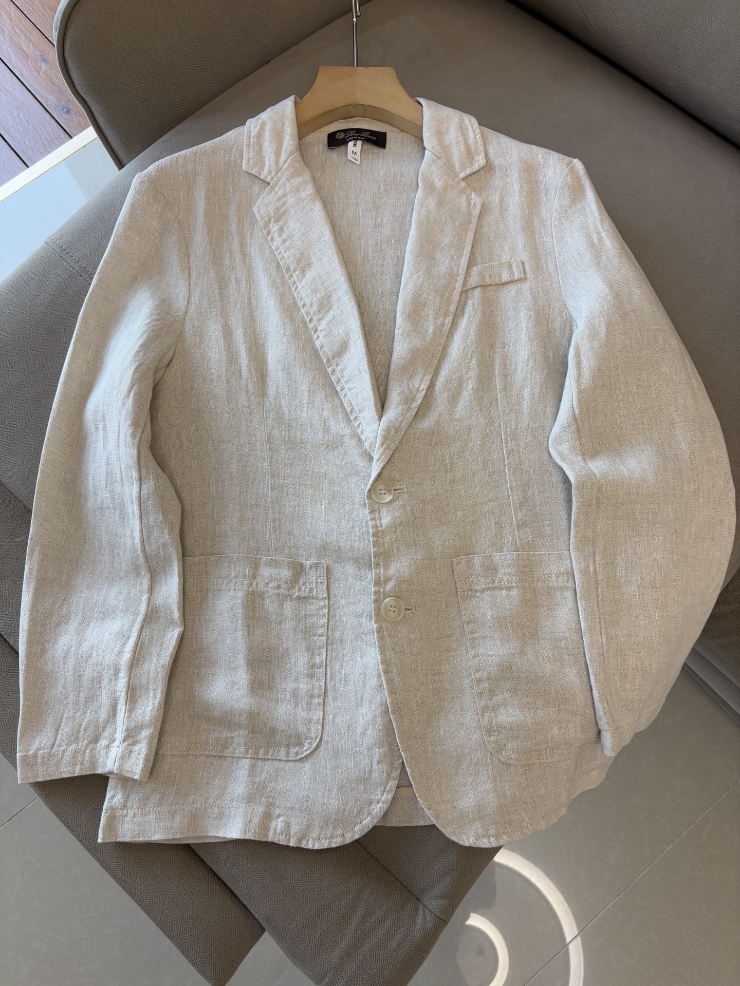 Luxurious Solbati Suit: Timeless Elegance with Modern Charisma in Imported Linen - 图片 1