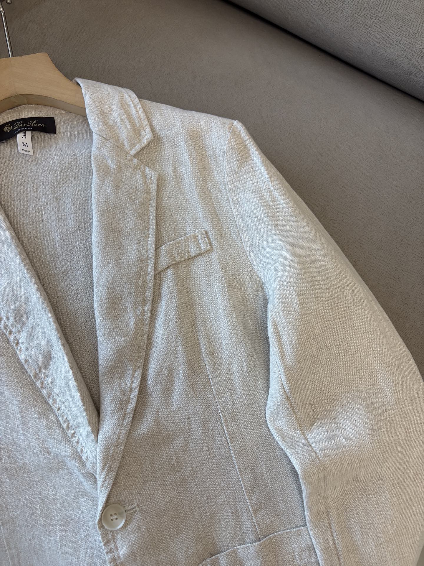 Luxurious Solbati Suit: Timeless Elegance with Modern Charisma in Imported Linen - 图片 4