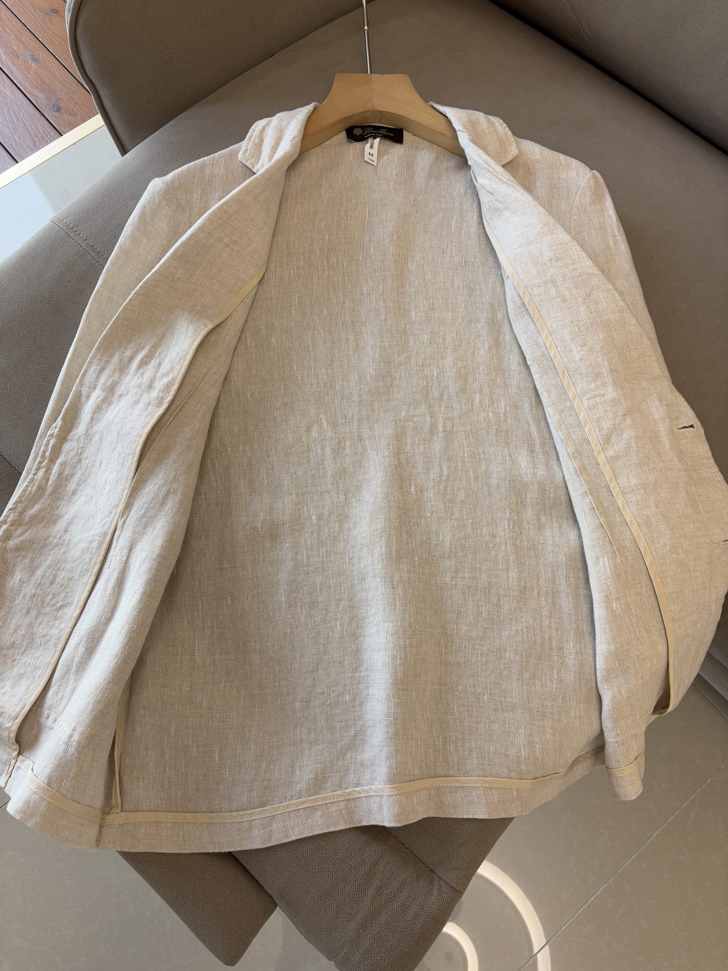 Luxurious Solbati Suit: Timeless Elegance with Modern Charisma in Imported Linen - 图片 9