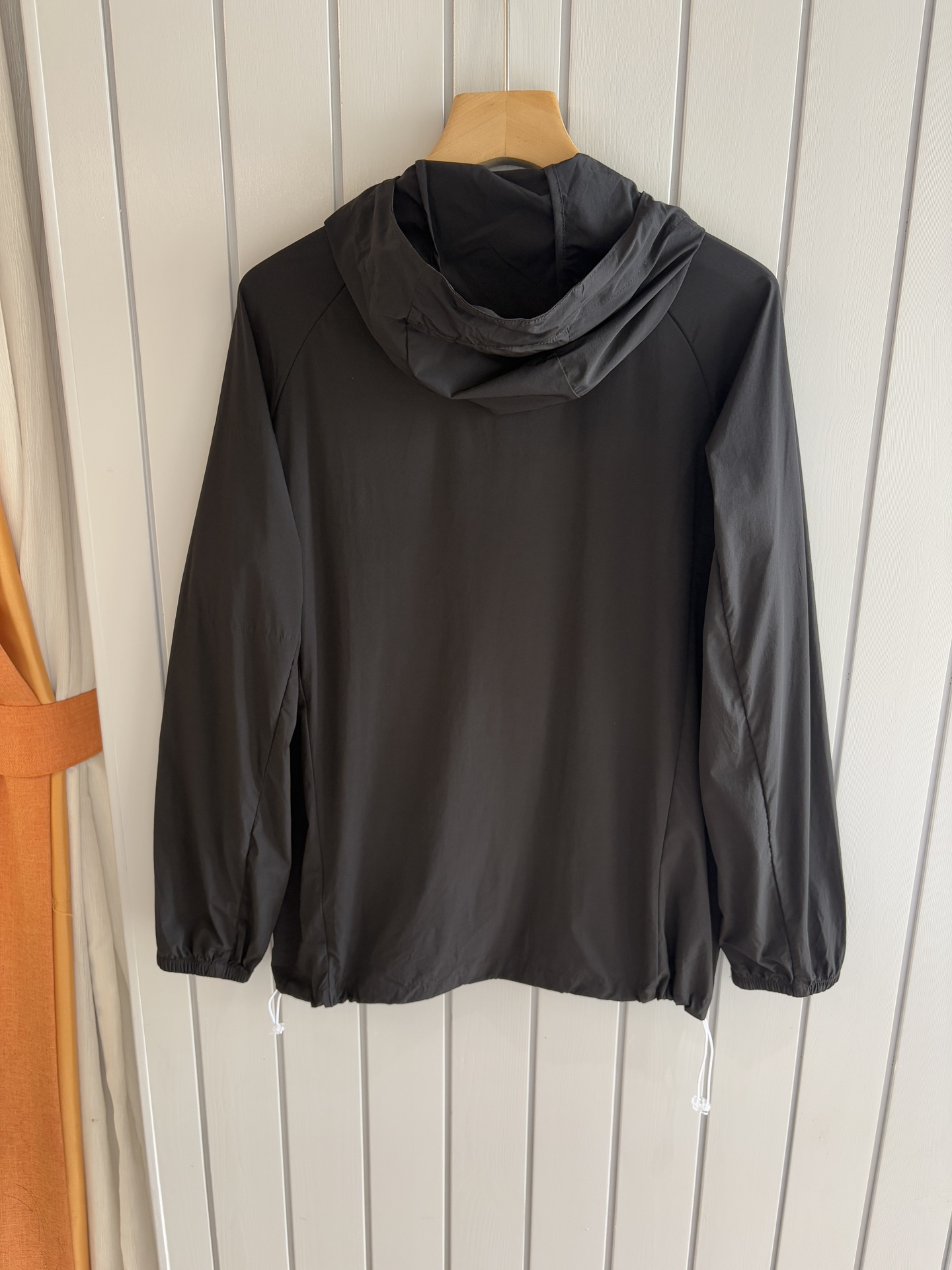 High-Quality Skin Jackets for Hot Weather Adventures – Squamish Company’s Innovative Designs - 图片 2