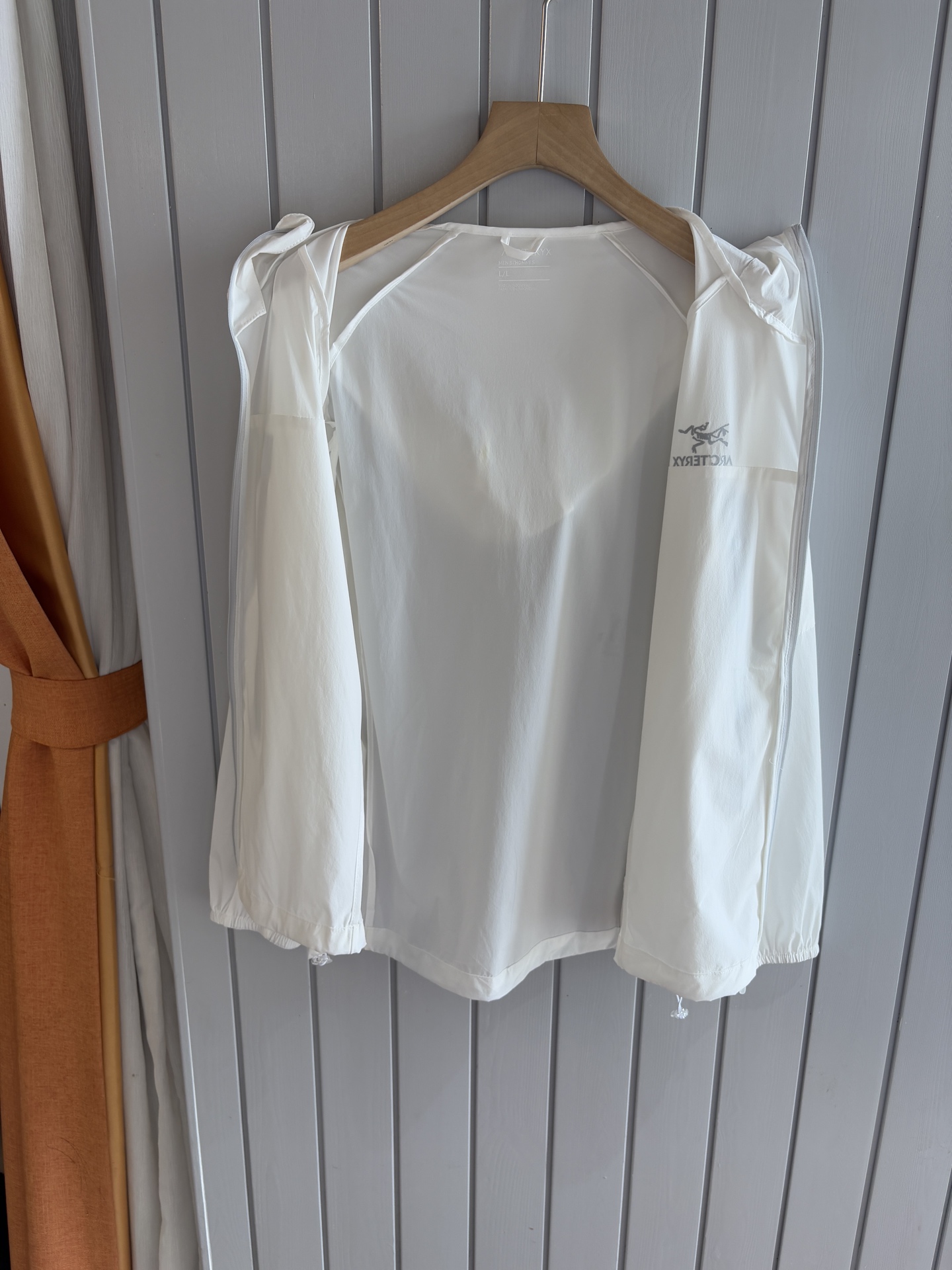 High-Quality Skin Jackets for Hot Weather Adventures: Squamish Company’s TyonoTM 3.0 Fabric, Wind-Proof, 50+ UV Protection. - 图片 9