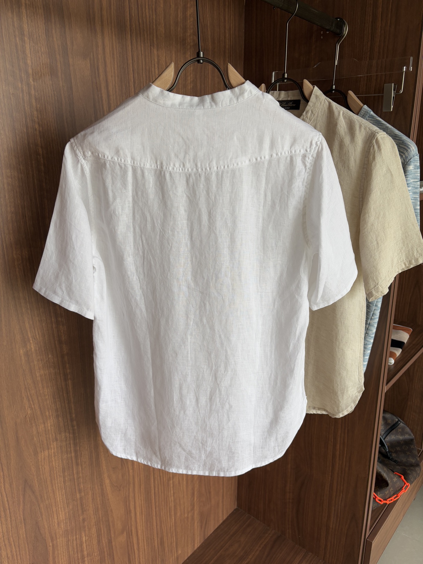 lP🆕20%亚麻男士短袖，男装界的天花板，这款翻领麻料衫短袖精准到每一针的细腻工艺，完全区别于普通面料裁