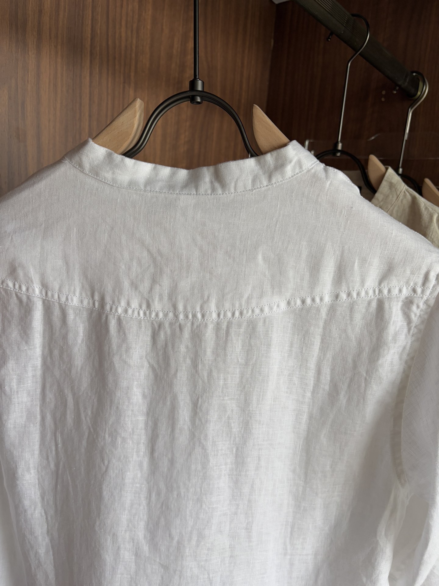 lP🆕20%亚麻男士短袖，男装界的天花板，这款翻领麻料衫短袖精准到每一针的细腻工艺，完全区别于普通面料裁