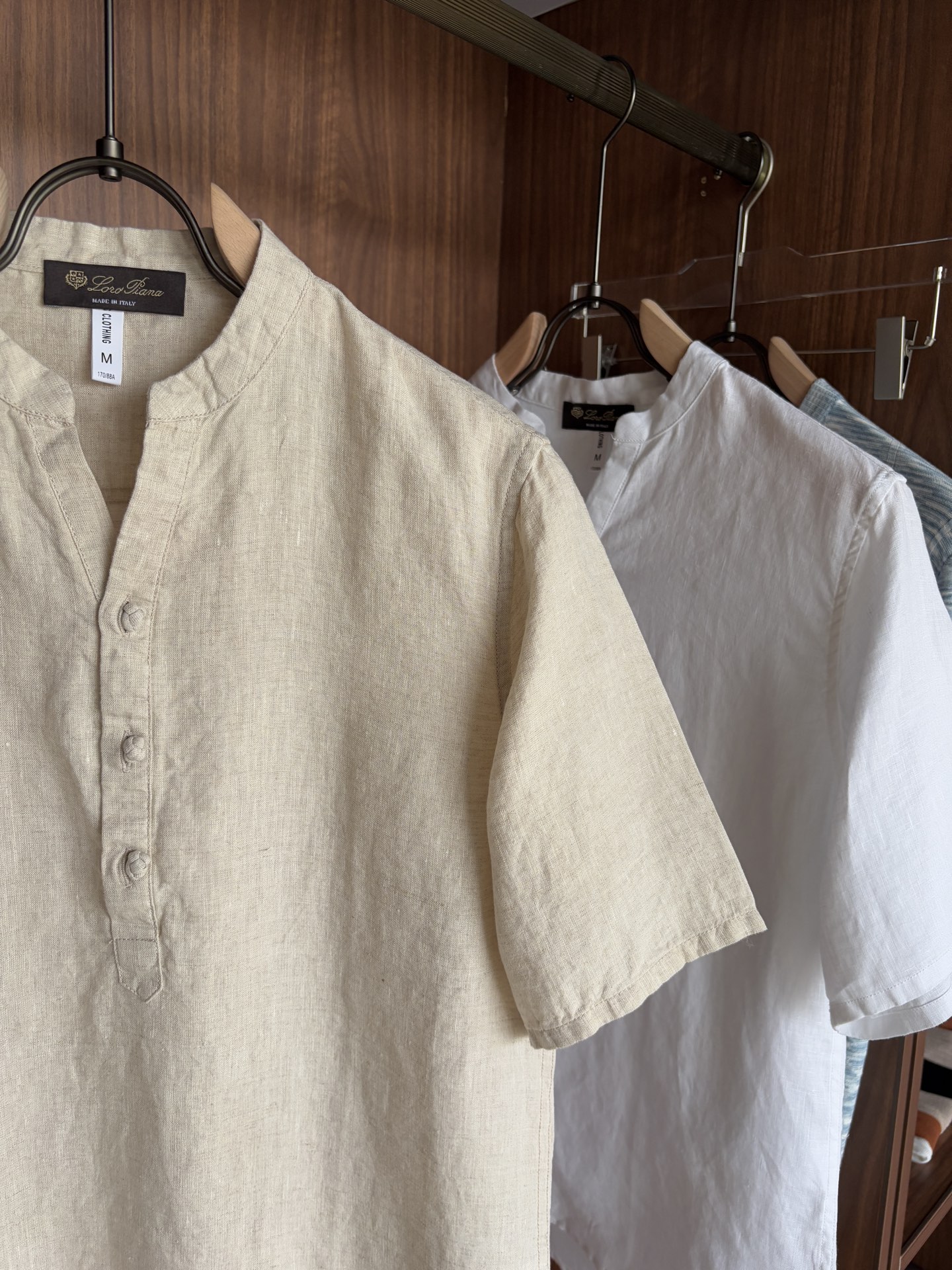 lP🆕20%亚麻男士短袖，男装界的天花板，这款翻领麻料衫短袖精准到每一针的细腻工艺，完全区别于普通面料裁