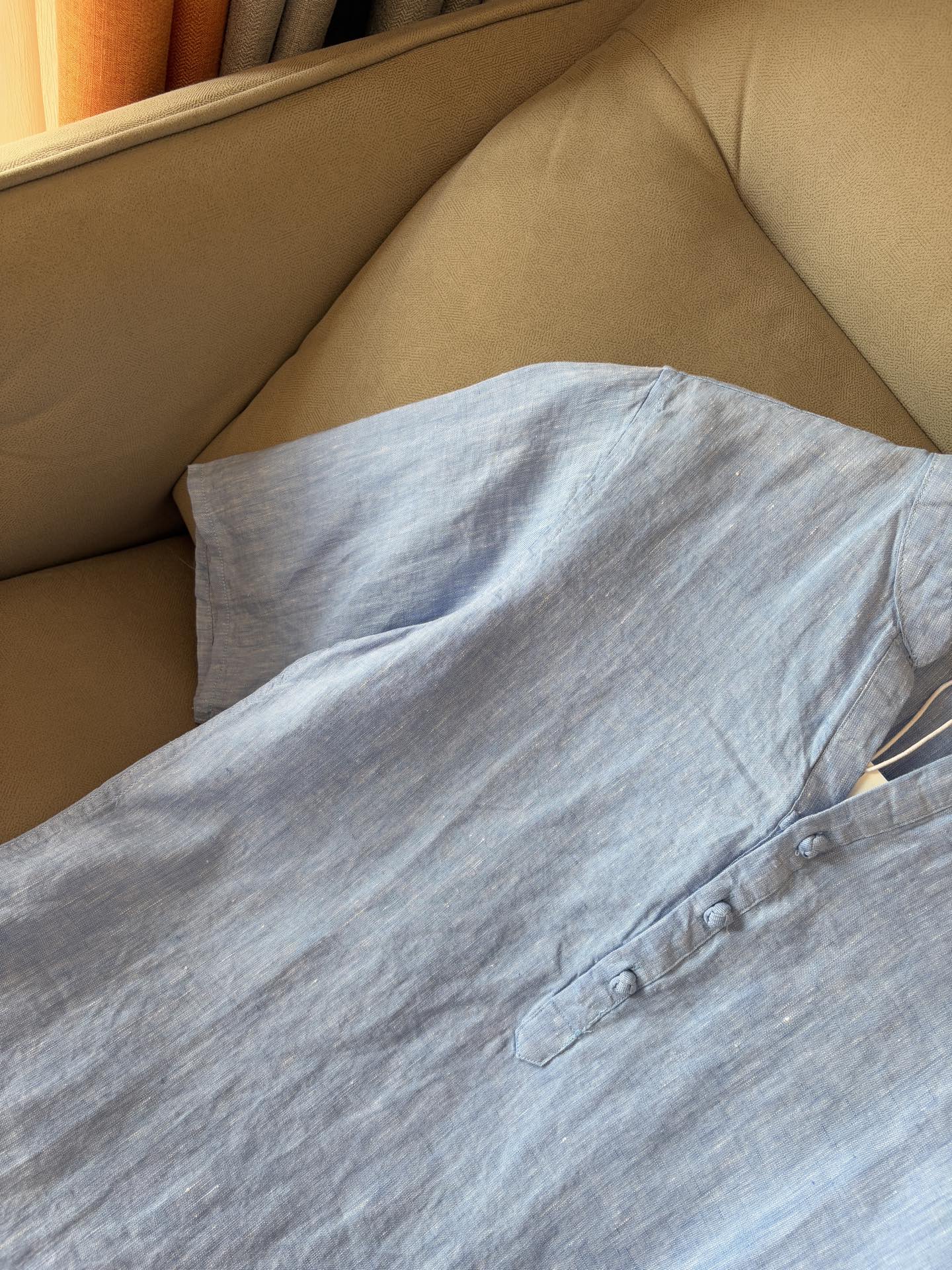 lP🆕20%亚麻男士短袖，男装界的天花板，这款翻领麻料衫短袖精准到每一针的细腻工艺，完全区别于普通面料裁