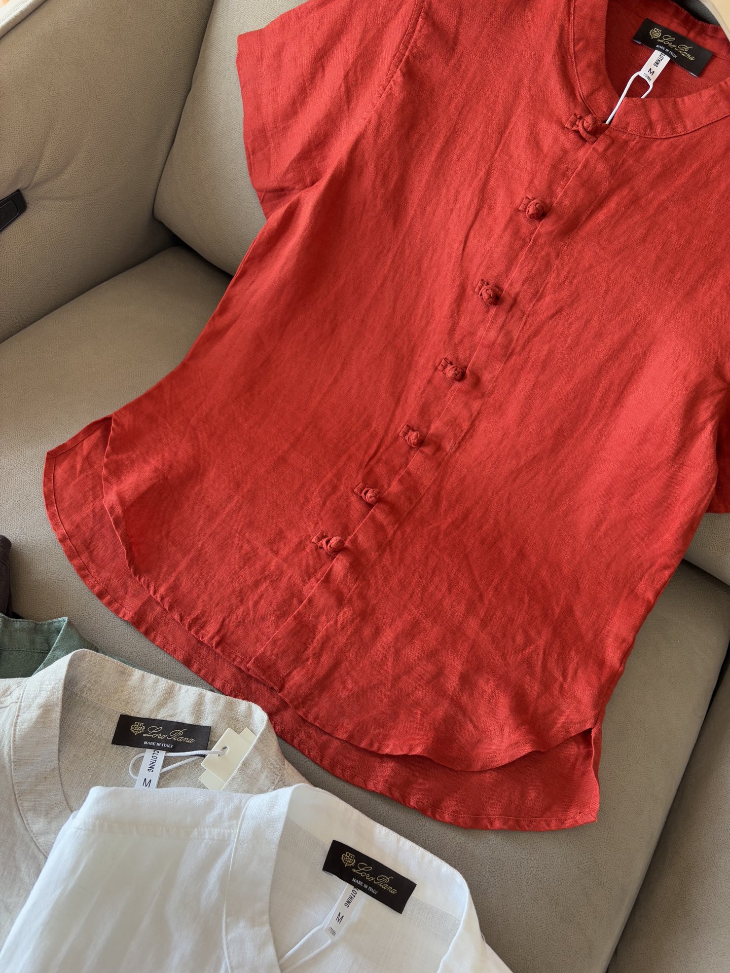 lP🆕20%亚麻男士短袖，男装界的天花板，这款翻领麻料衫短袖精准到每一针的细腻工艺，完全区别于普通面料裁