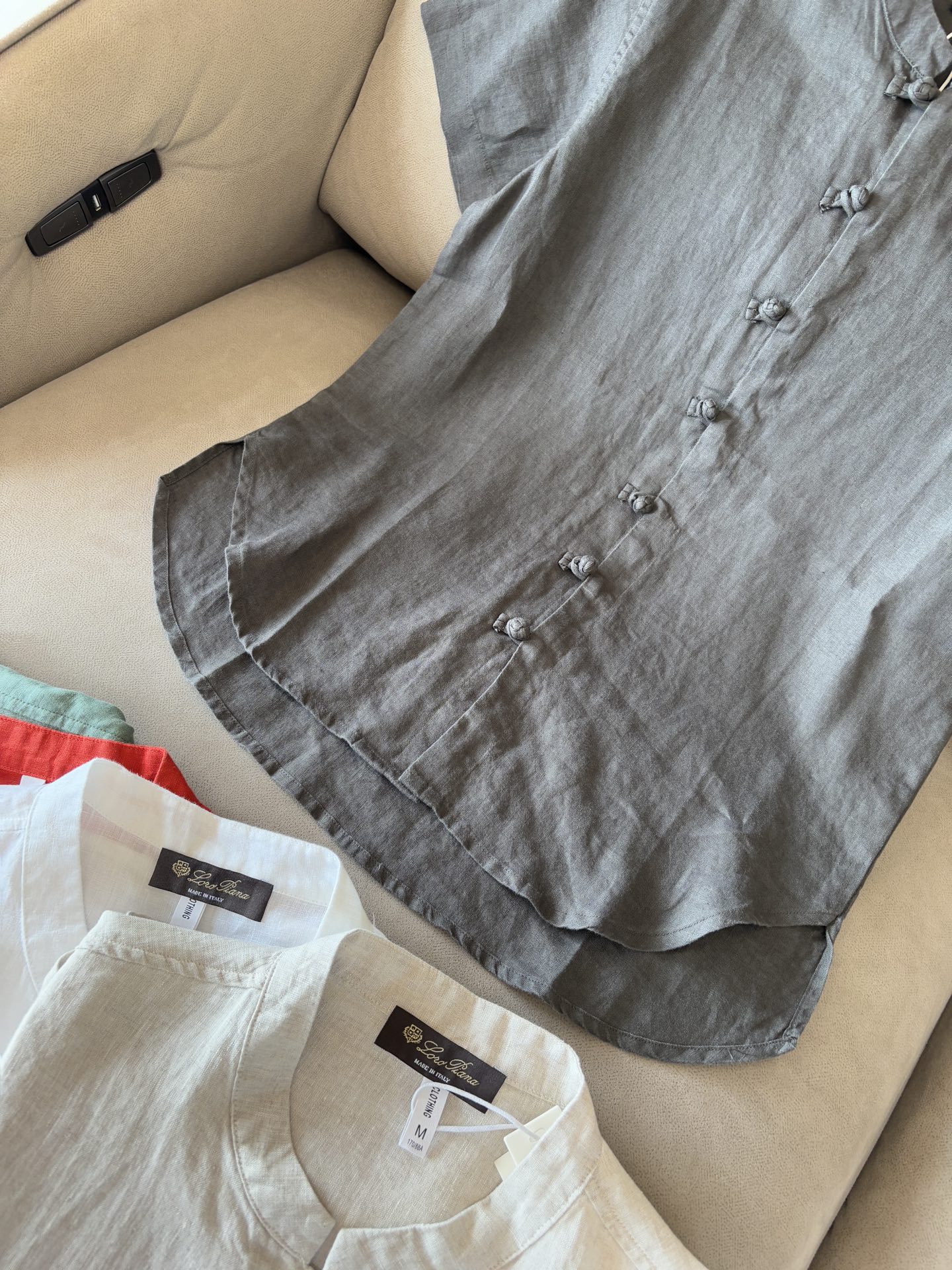 lP🆕20%亚麻男士短袖，男装界的天花板，这款翻领麻料衫短袖精准到每一针的细腻工艺，完全区别于普通面料裁