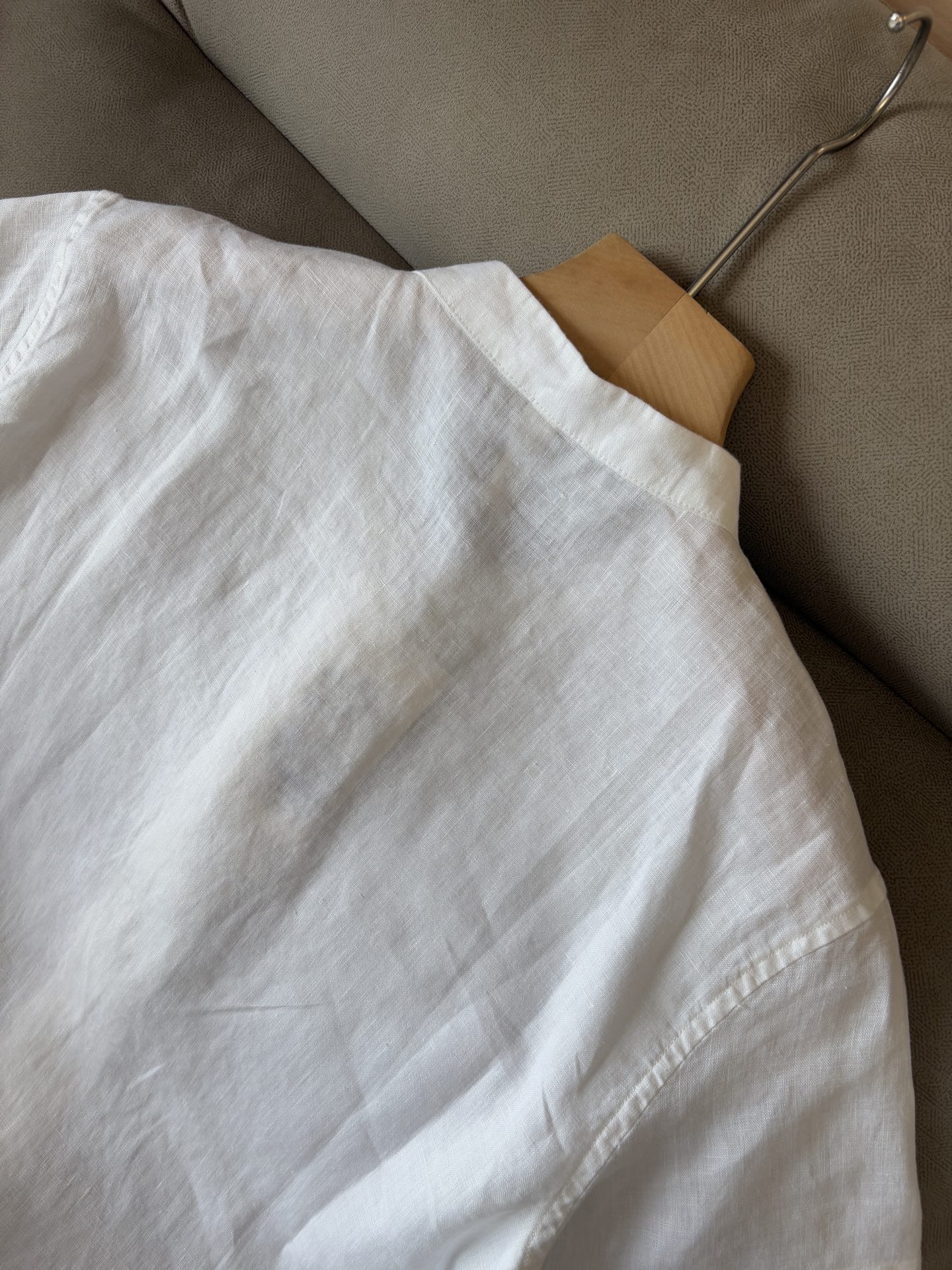 lP🆕20%亚麻男士短袖，男装界的天花板，这款翻领麻料衫短袖精准到每一针的细腻工艺，完全区别于普通面料裁