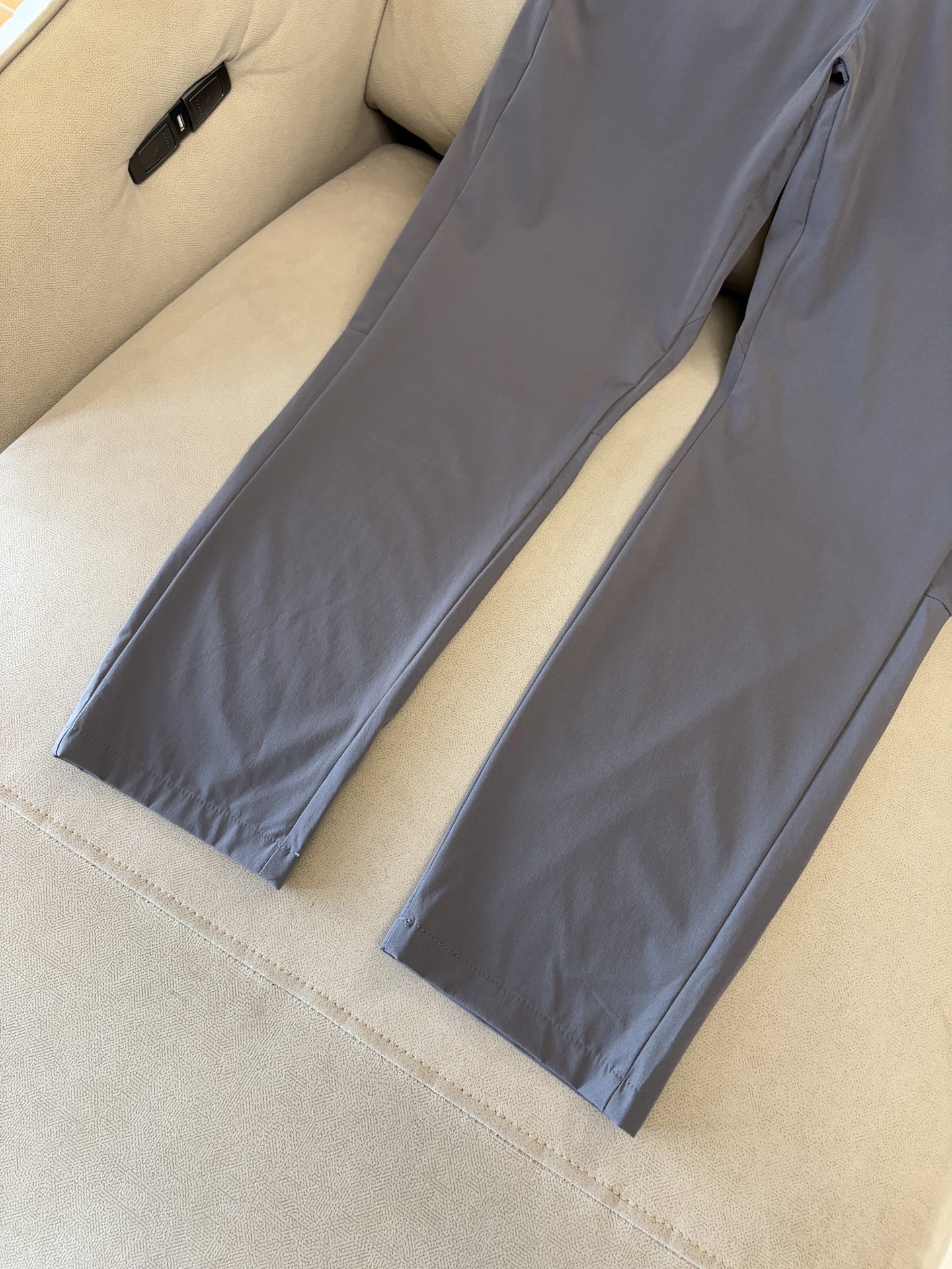 始祖鸟 官网同步 经典户外 工装裤 颜色超级正 海外同步发型 今年流行趋势 进口科技面料 M-3XL