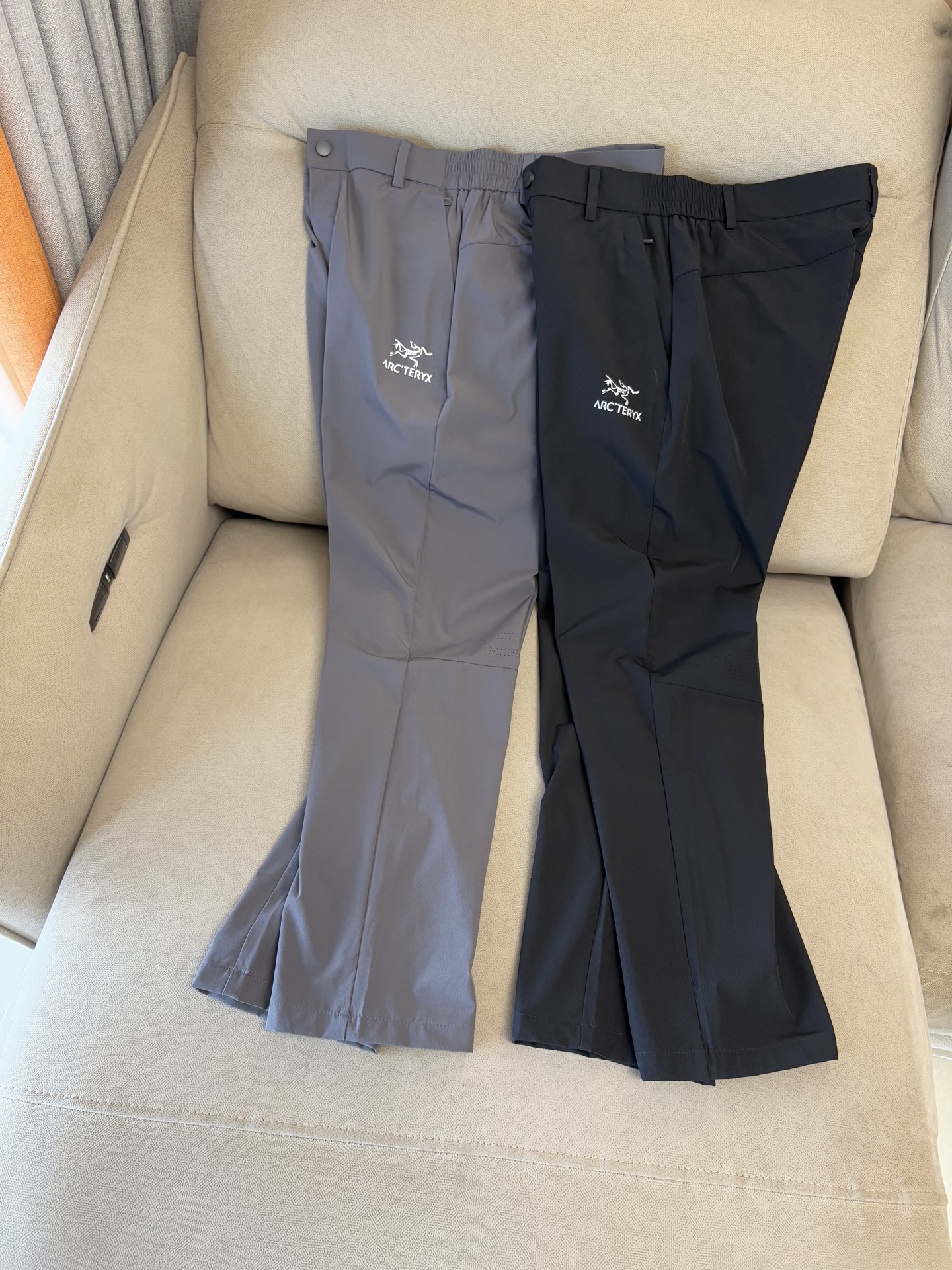 始祖鸟 官网同步 经典户外 工装裤 颜色超级正 海外同步发型 今年流行趋势 进口科技面料 M-3XL