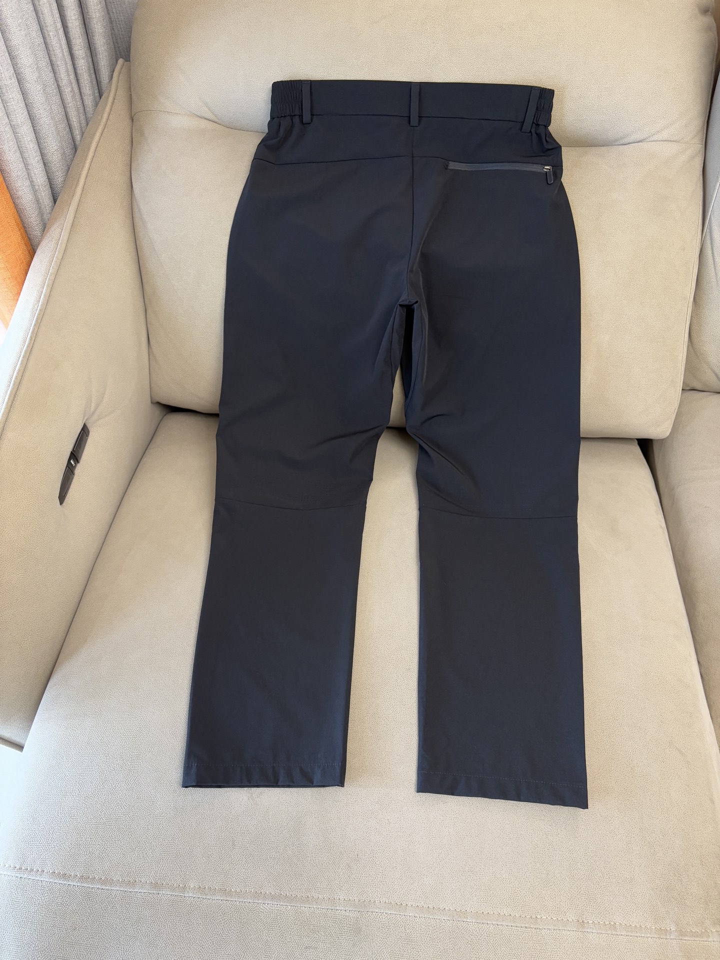 始祖鸟 官网同步 经典户外 工装裤 颜色超级正 海外同步发型 今年流行趋势 进口科技面料 M-3XL