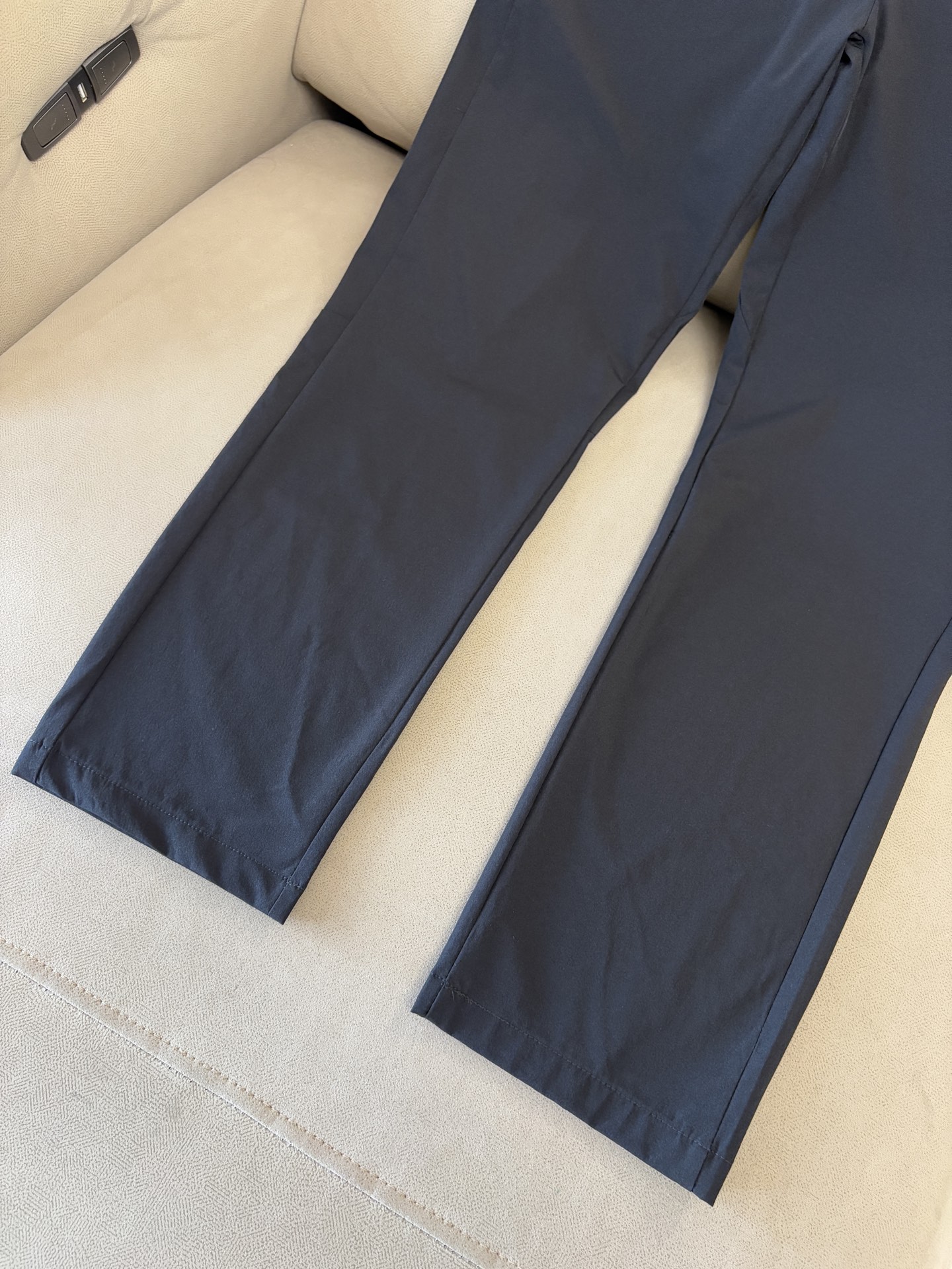 始祖鸟 官网同步 经典户外 工装裤 颜色超级正 海外同步发型 今年流行趋势 进口科技面料 M-3XL