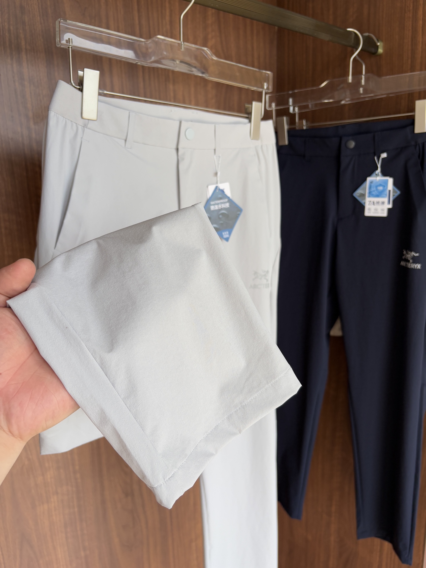 始祖鸟 官网同步 经典户外 工装裤 颜色超级正 海外同步发型 今年流行趋势 进口科技面料 M-3XL