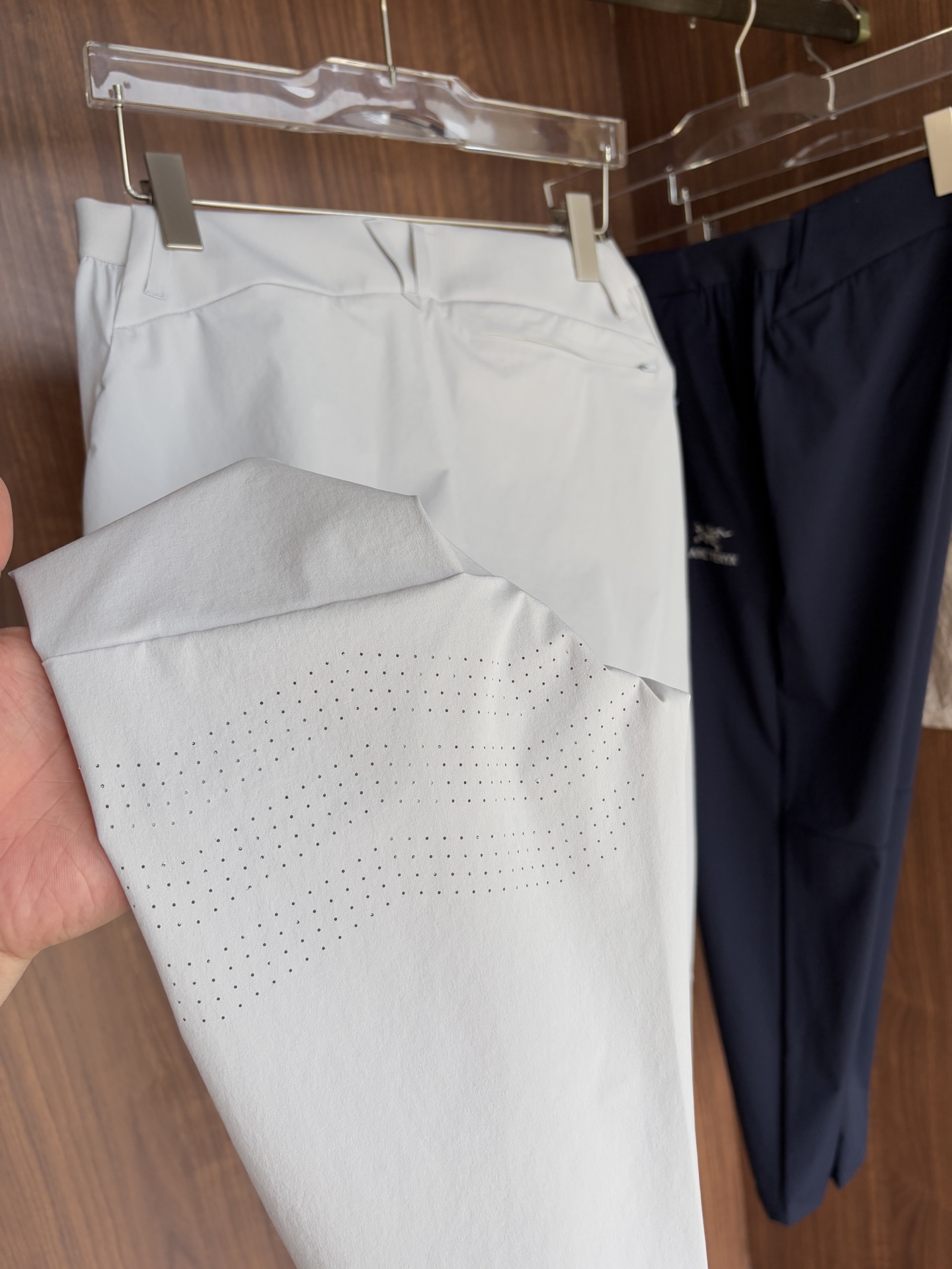 始祖鸟 官网同步 经典户外 工装裤 颜色超级正 海外同步发型 今年流行趋势 进口科技面料 M-3XL