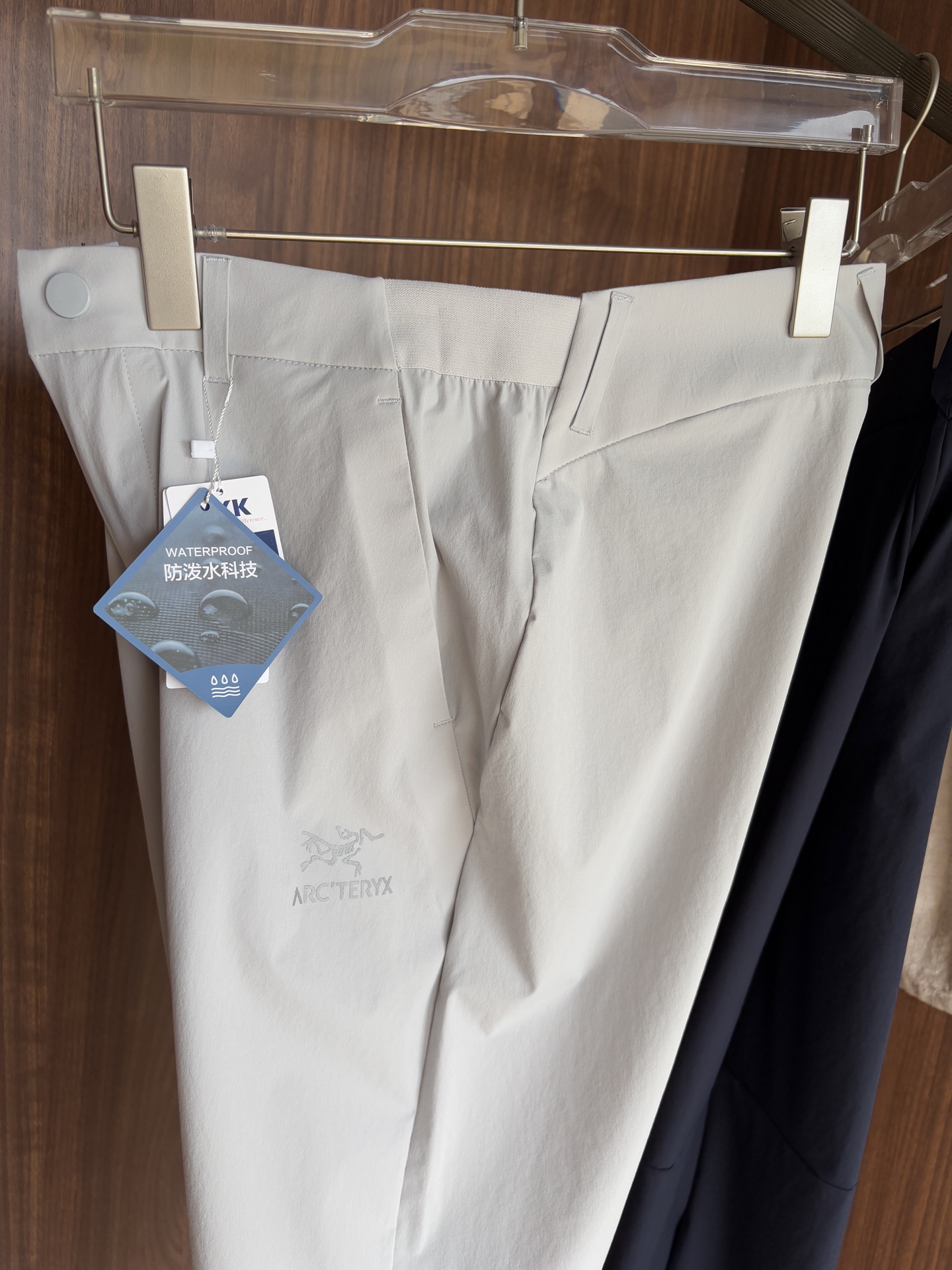 始祖鸟 官网同步 经典户外 工装裤 颜色超级正 海外同步发型 今年流行趋势 进口科技面料 M-3XL