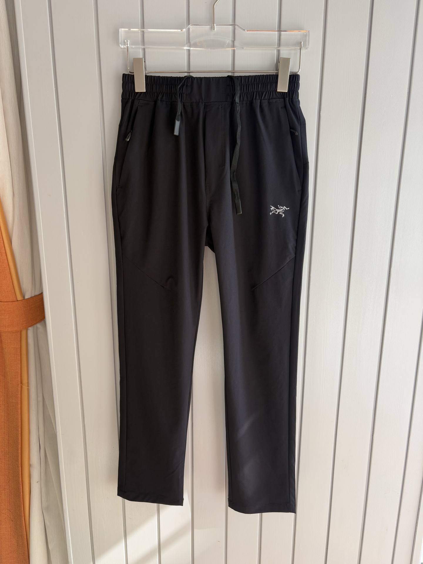 始祖鸟 官网同步 经典户外 工装裤 颜色超级正 海外同步发型 今年流行趋势 进口科技面料 M-3XL